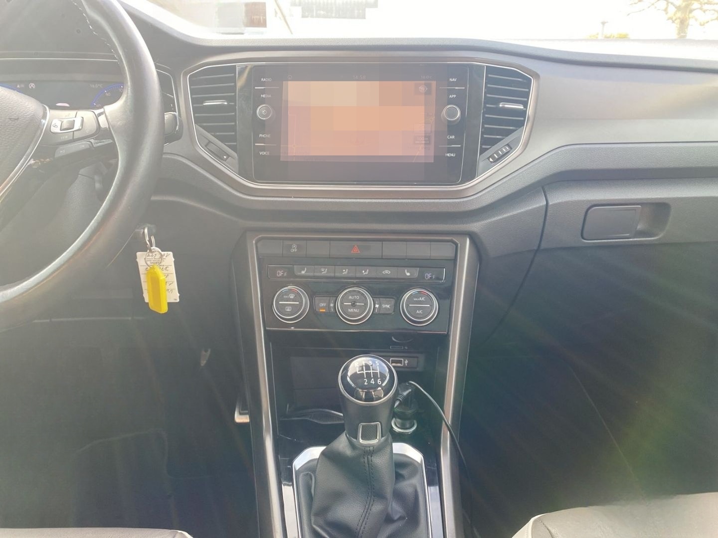 Volkswagen T-Roc 1.5 TSI Style LED ACC Leder Sposi Pano Vir foto 12