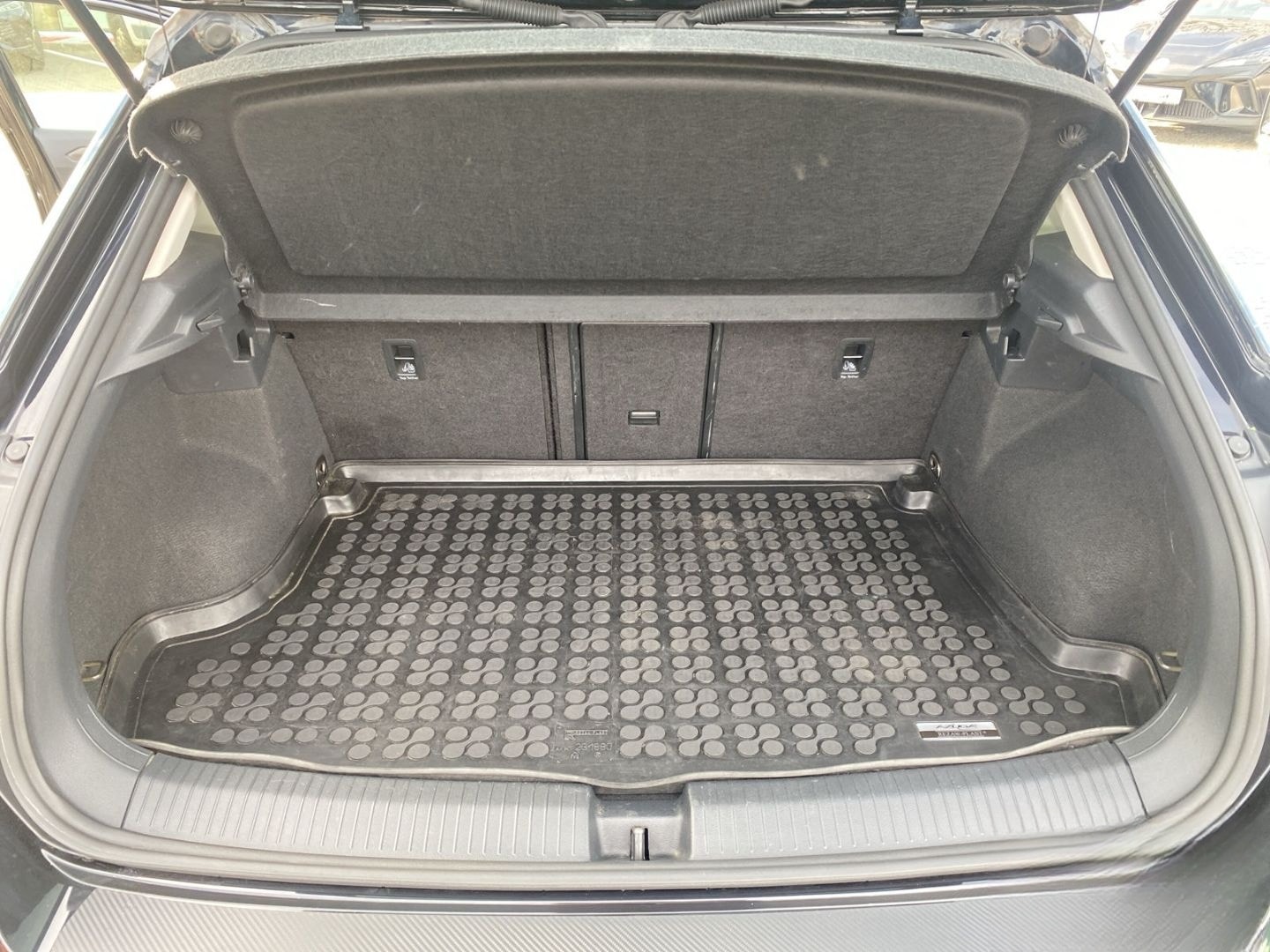 Volkswagen T-Roc 1.5 TSI Style LED ACC Leder Sposi Pano Vir foto 14