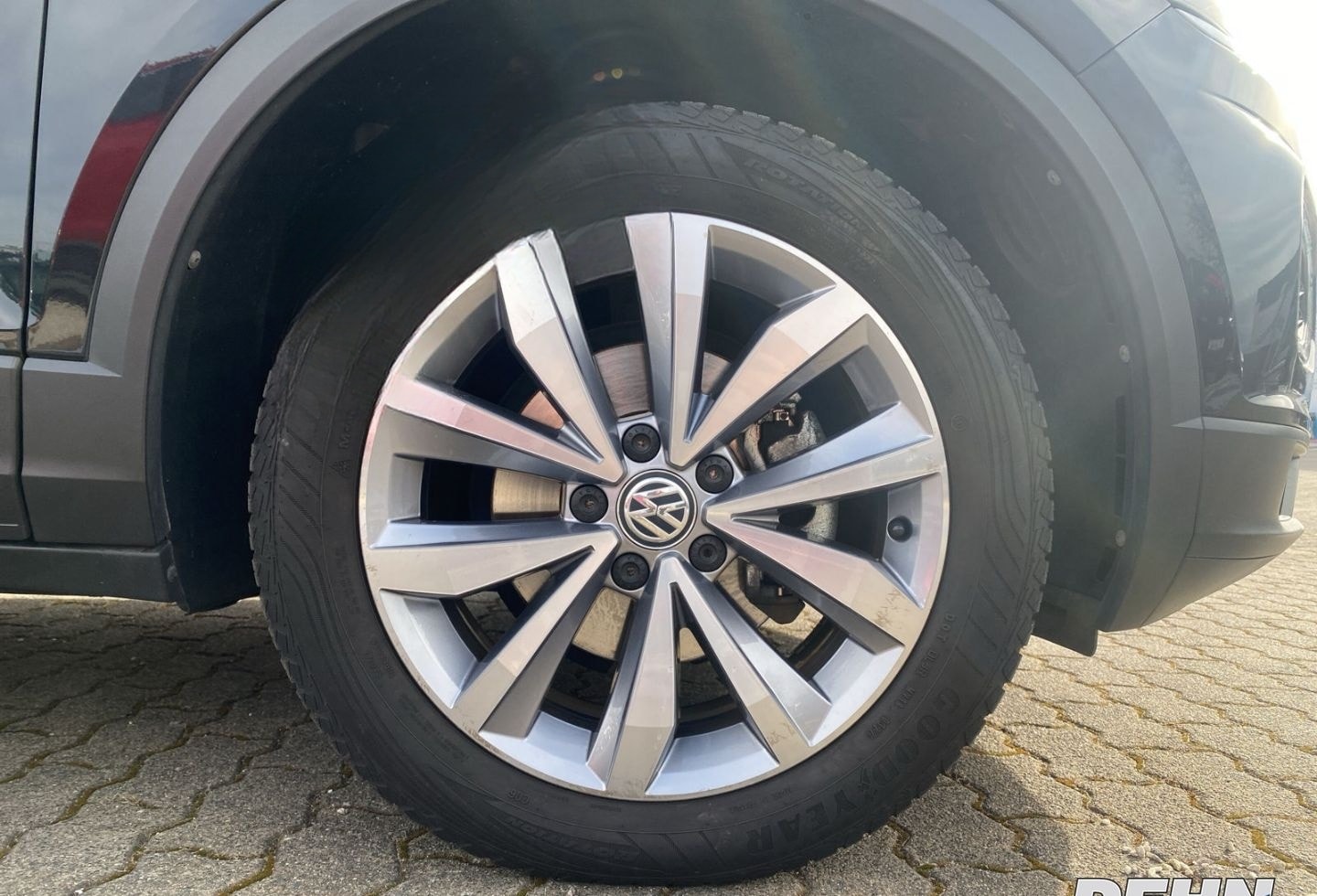 Volkswagen T-Roc 1.5 TSI Style LED ACC Leder Sposi Pano Vir foto 6