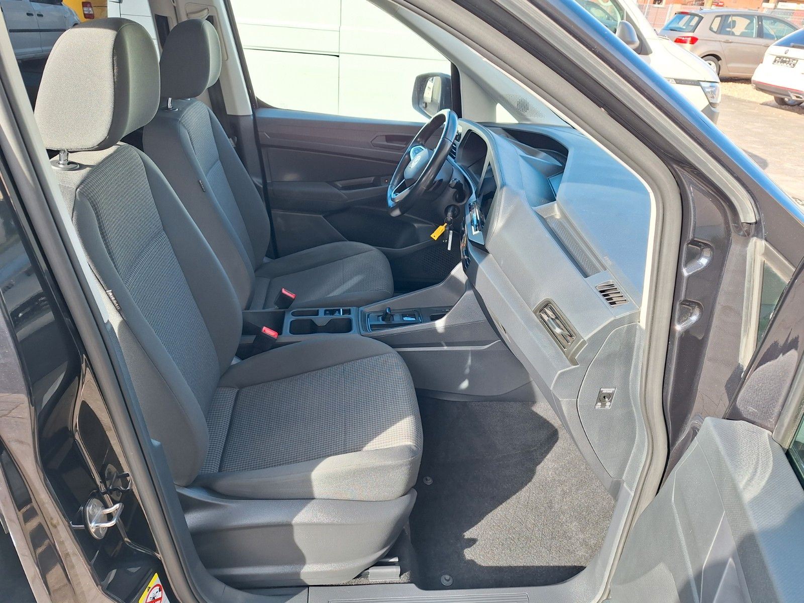 Volkswagen Caddy Maxi *DSG+7.Sitze+Navi+Klimaautom+AHK+GRA* foto 13