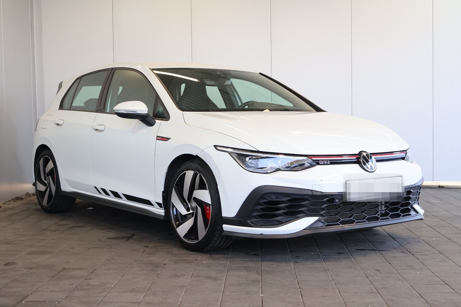 Volkswagen Golf VIII GTI Clubsport 2.0 TSI AID+ACC+LED+18" foto 3