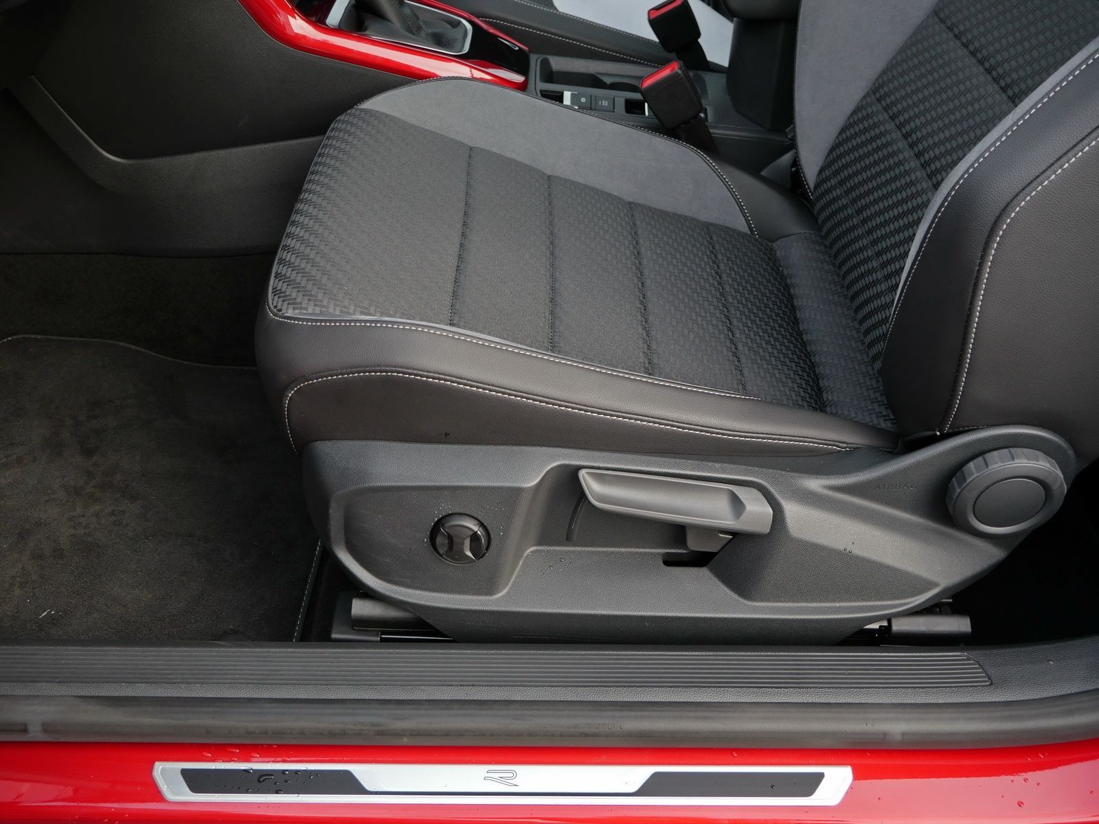 Volkswagen T-Roc Cabriolet R-Line 1.5 TSI Stand*RFK*AHK*ACC foto 22