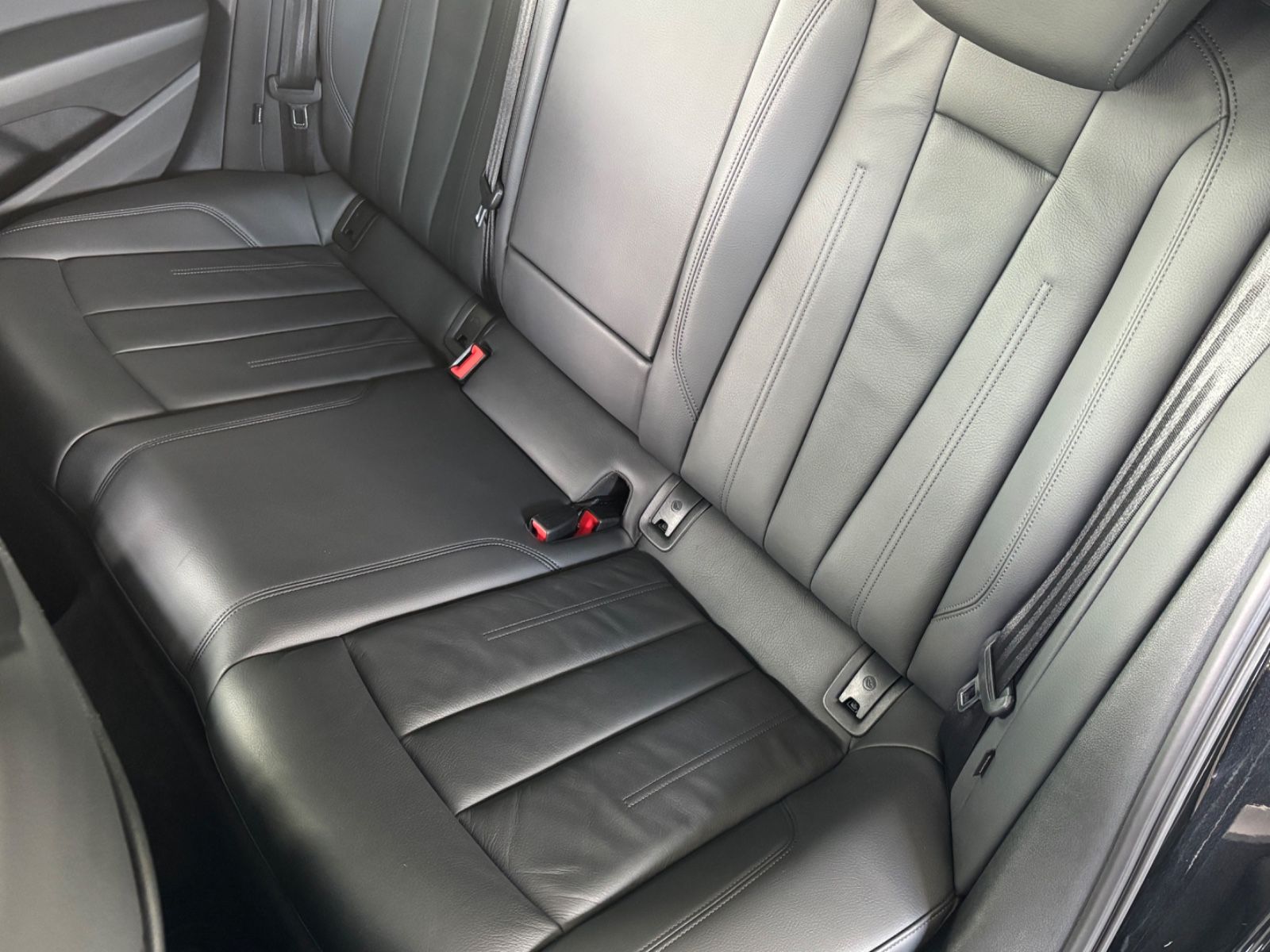 Audi A4 Avant 40 TFSI sport foto 11