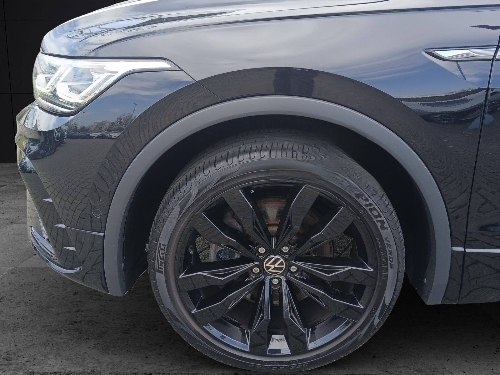 Volkswagen Tiguan Allspace TSI R-Line DSG 4M Matrix AHK Nav foto 9