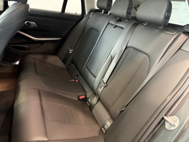 BMW 320 d Touring Navi LED Sportsitze Sitzhzg Tempom foto 14