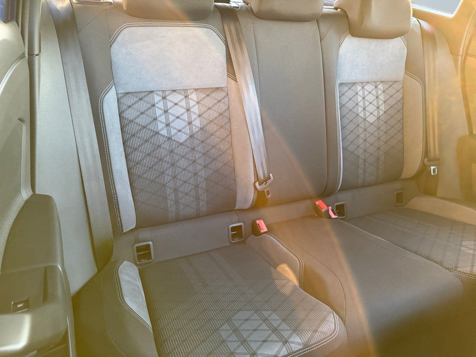 Volkswagen Taigo R-Line 1.0 TSI DSG Rückfahrkamera Sitzheiz foto 11