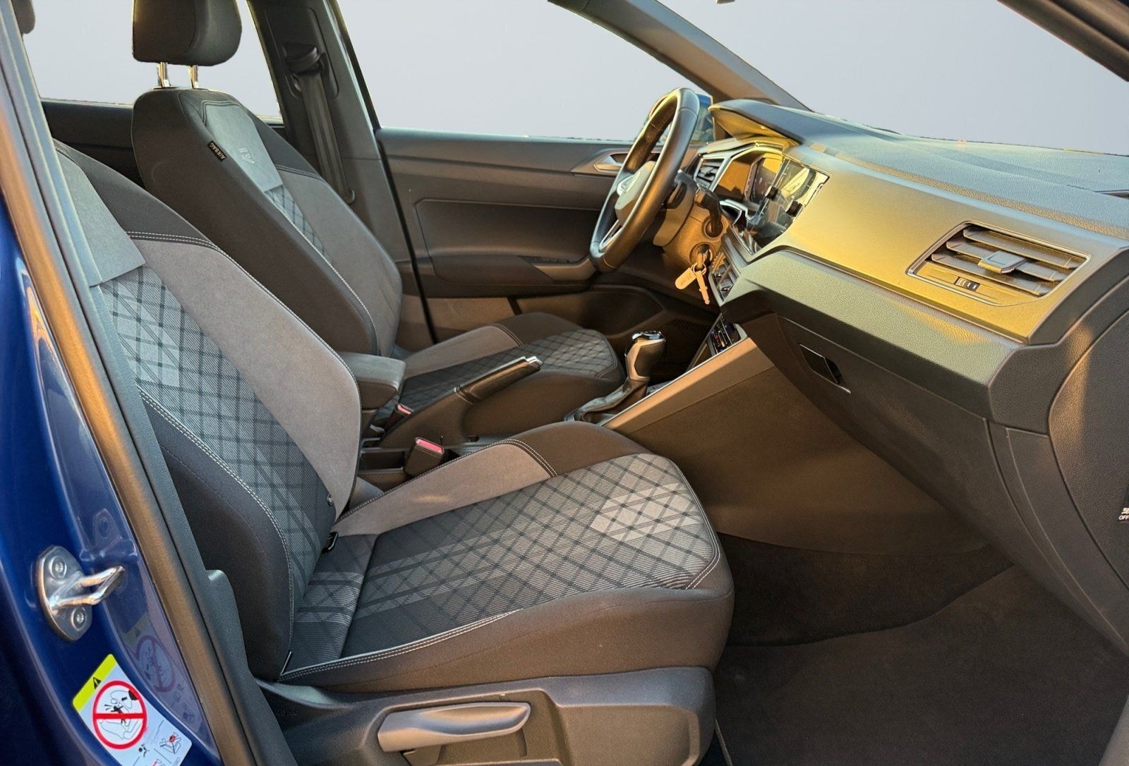 Volkswagen Taigo R-Line 1.0 TSI DSG Rückfahrkamera Sitzheiz foto 10