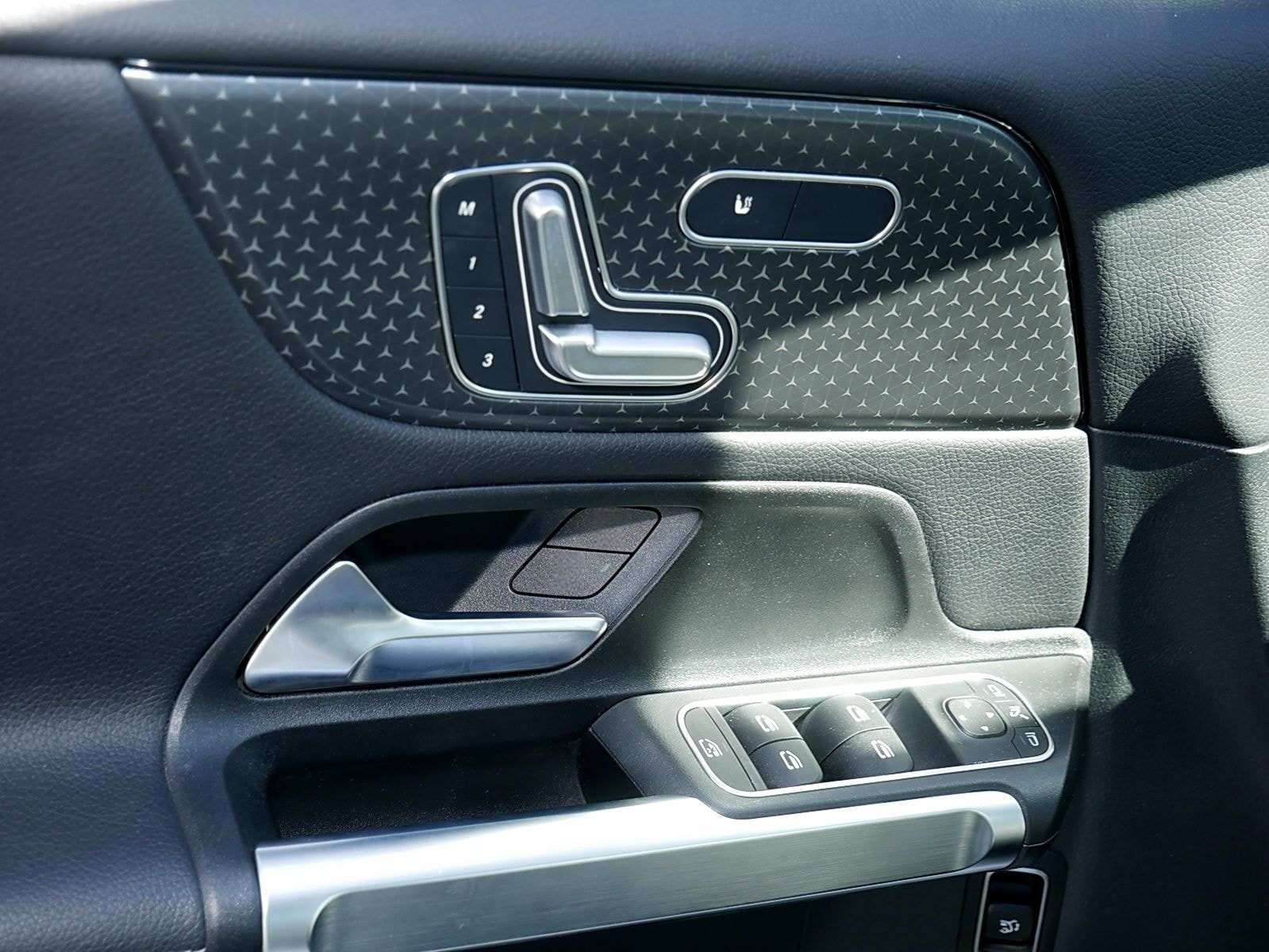 Mercedes-Benz GLB 200 d+PROGRESSIVE+DISTRONIC+AHGK+MEMORY+LED+ foto 9