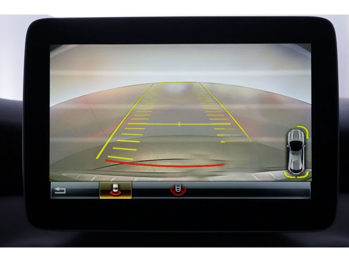 Mercedes-Benz GLA 200 7G-DCT AMG Line+LED+PANO+KAMERA+TEMPO foto 19