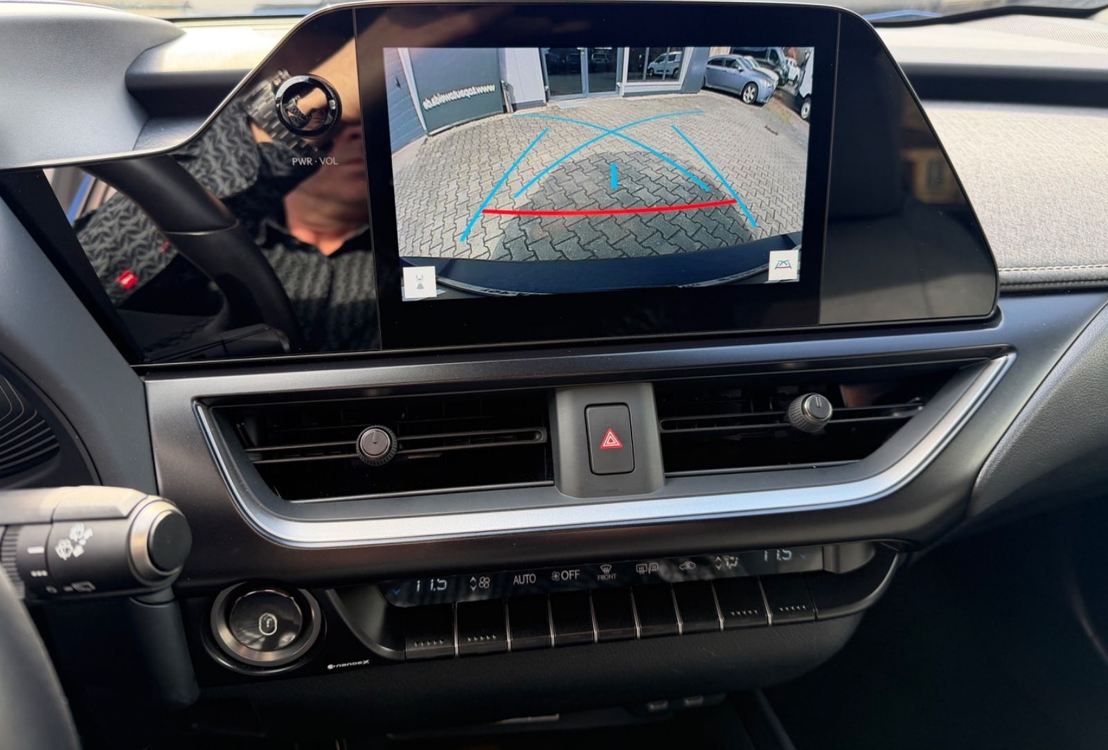 Lexus UX 250 h Style.LED.ACC.Kamera. foto 25