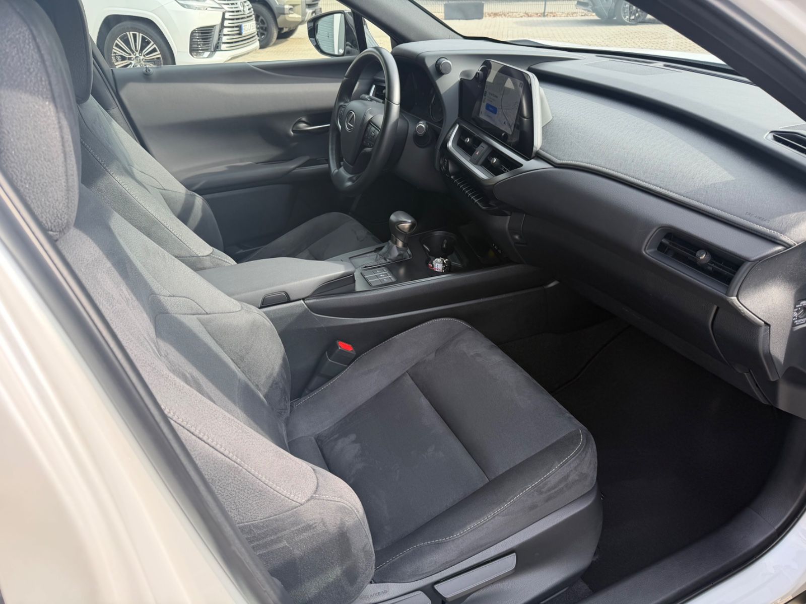 Lexus UX 250 h Style.LED.ACC.Kamera. foto 15