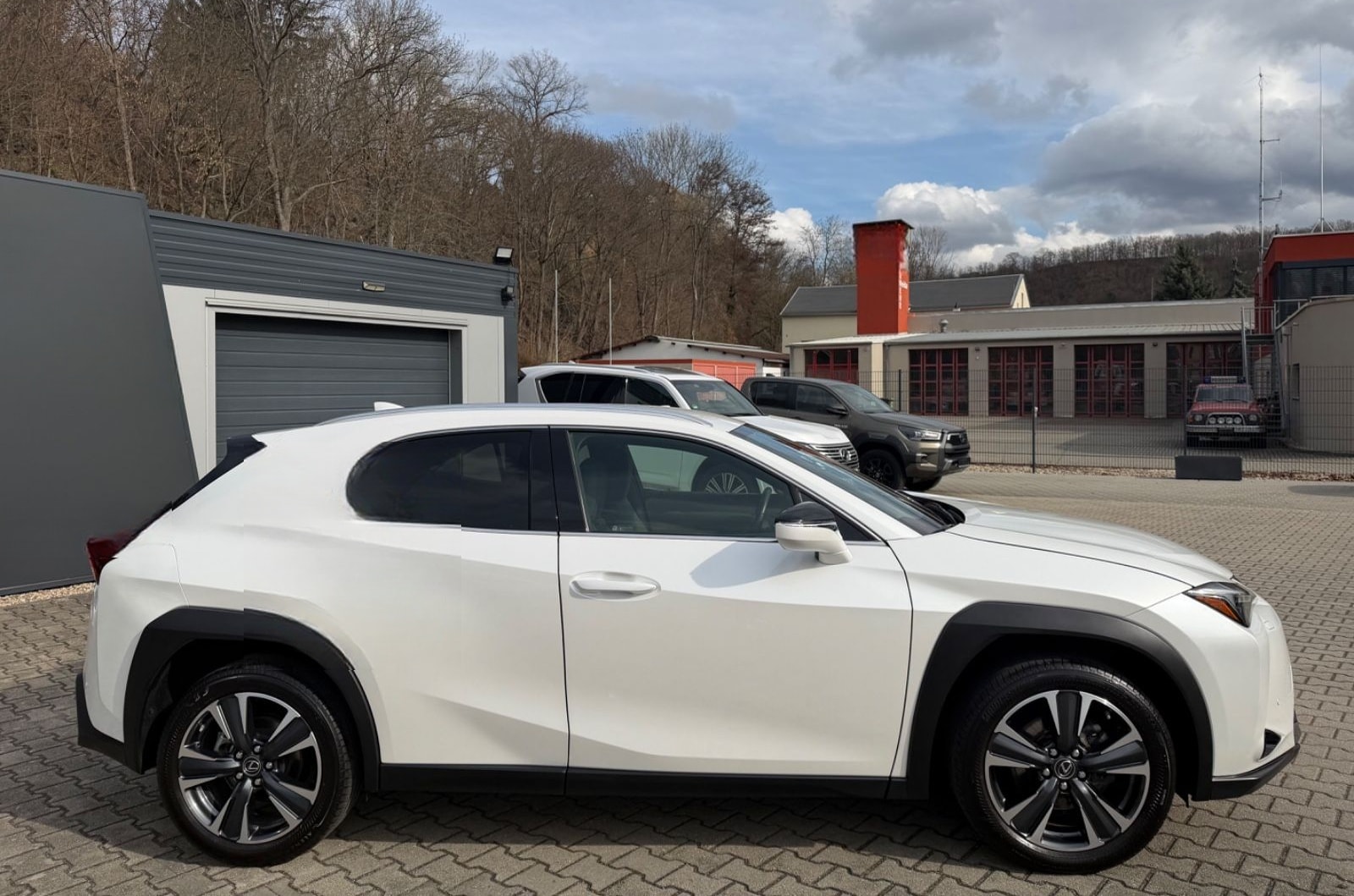 Lexus UX 250 h Style.LED.ACC.Kamera. foto 9