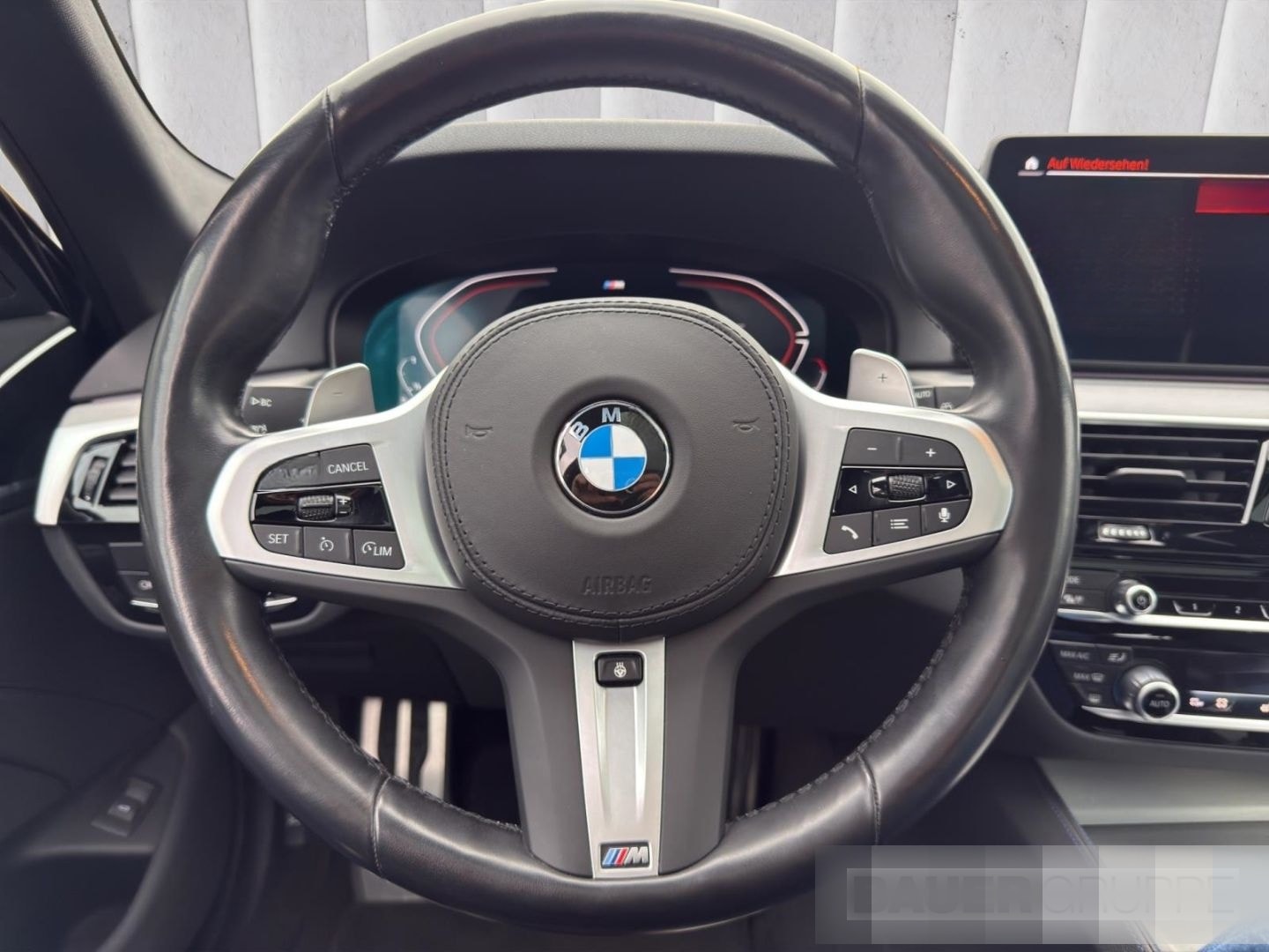 BMW 530 dAT M SPORT LASER HUD PANO KAMERA KEYLESS foto 11