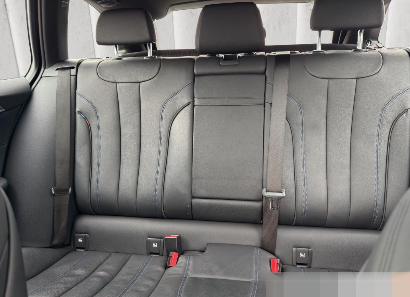 BMW 530 dAT M SPORT LASER HUD PANO KAMERA KEYLESS foto 14