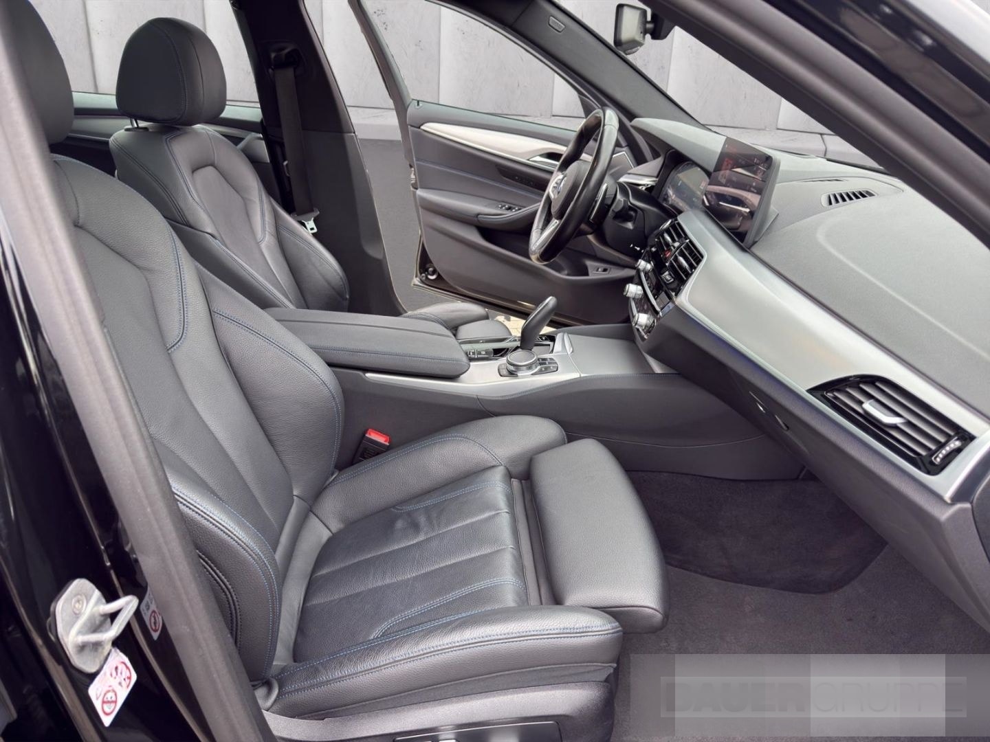 BMW 530 dAT M SPORT LASER HUD PANO KAMERA KEYLESS foto 19