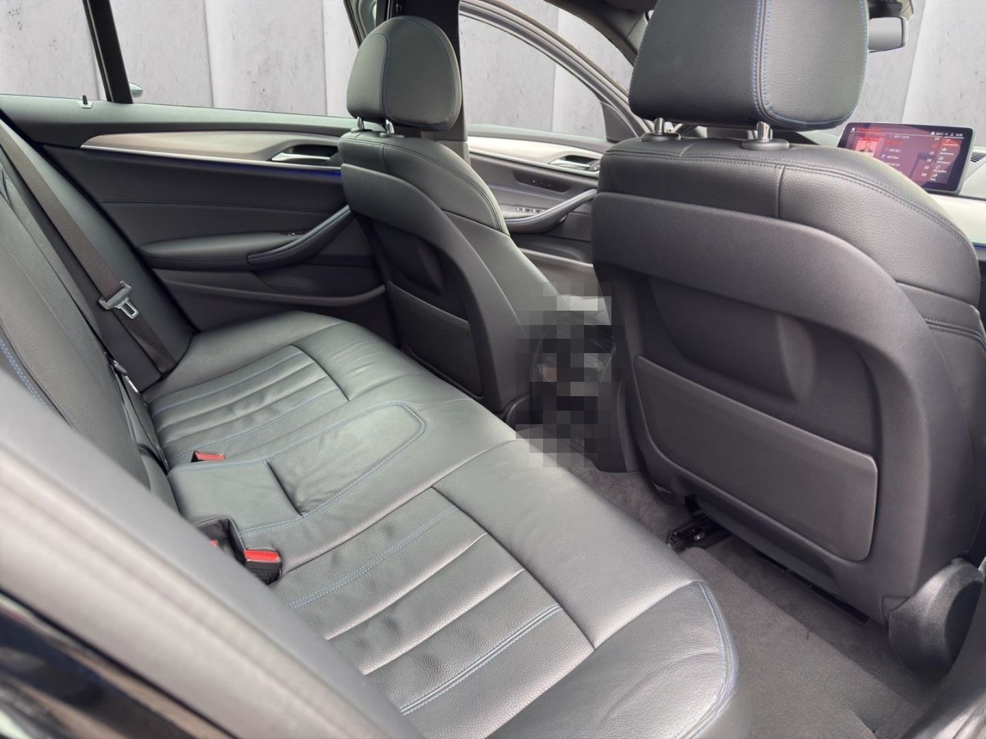 BMW 530 dAT M SPORT LASER HUD PANO KAMERA KEYLESS foto 20