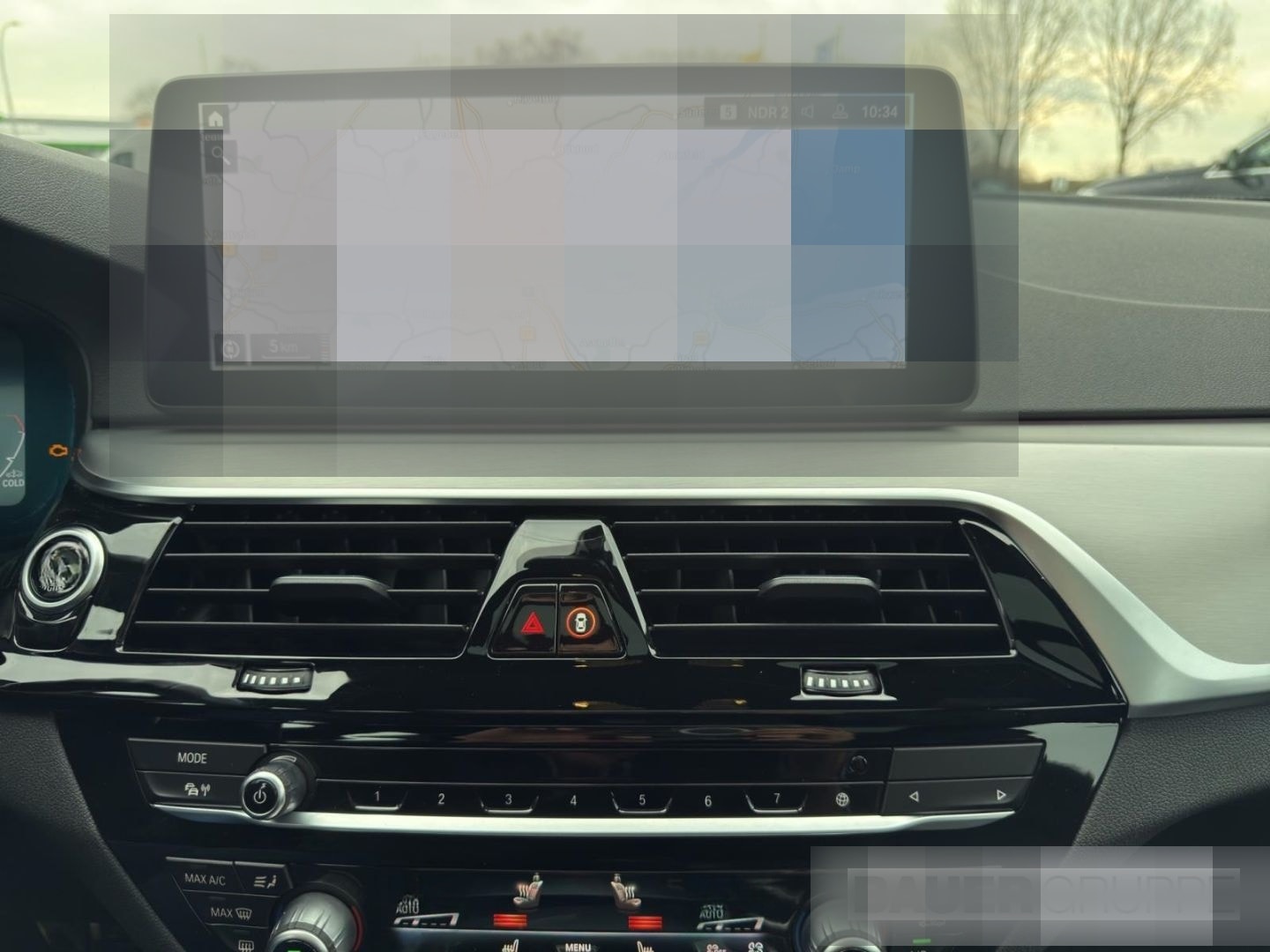 BMW 530 dAT M SPORT LASER HUD PANO KAMERA KEYLESS foto 22
