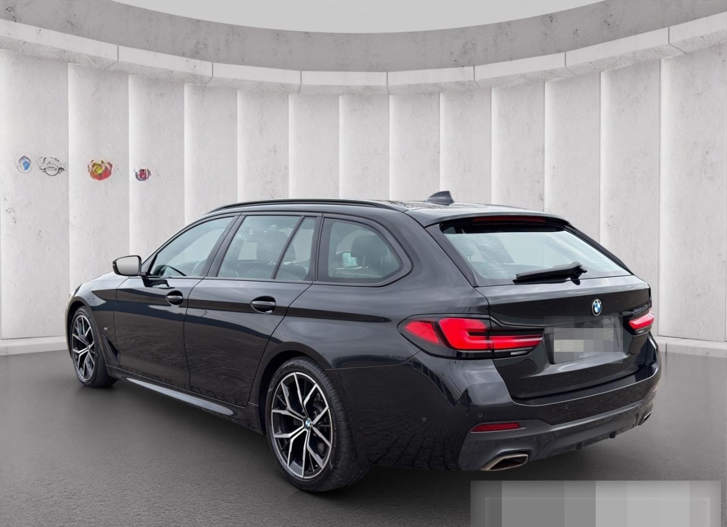 BMW 530 dAT M SPORT LASER HUD PANO KAMERA KEYLESS foto 4