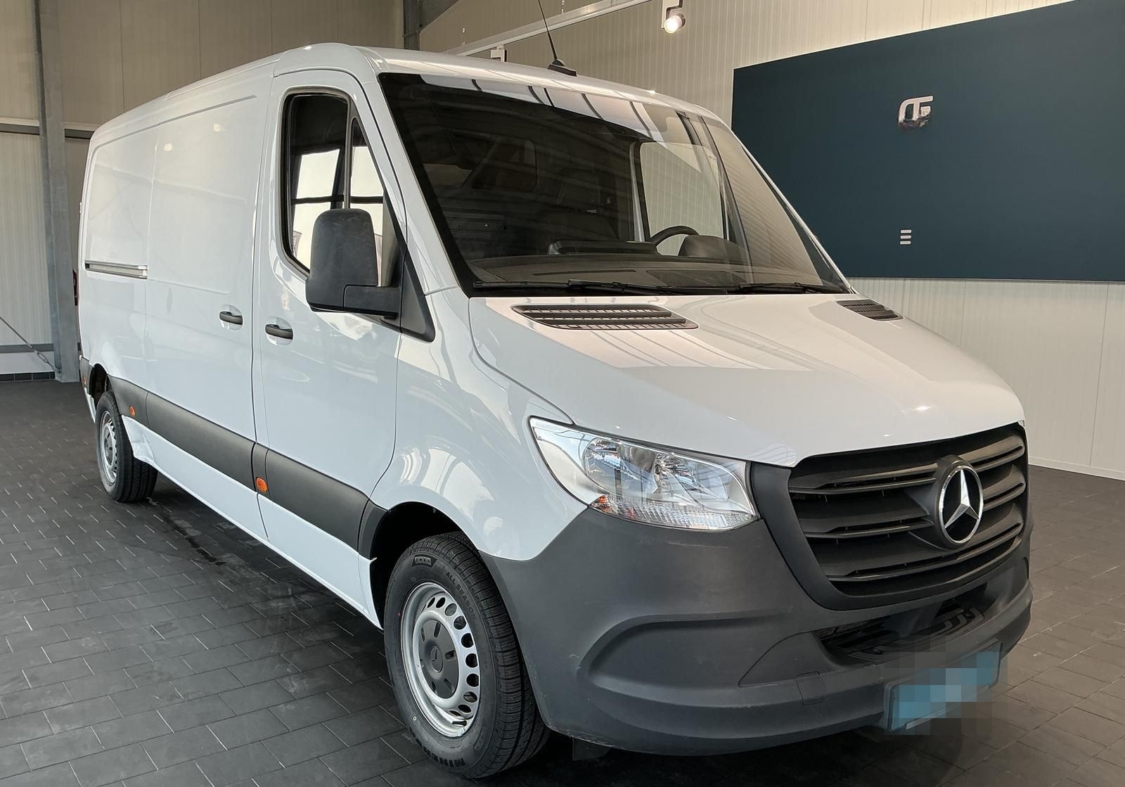 Mercedes-Benz Sprinter 211 L2/H1+Leder+Kamera+ foto 2