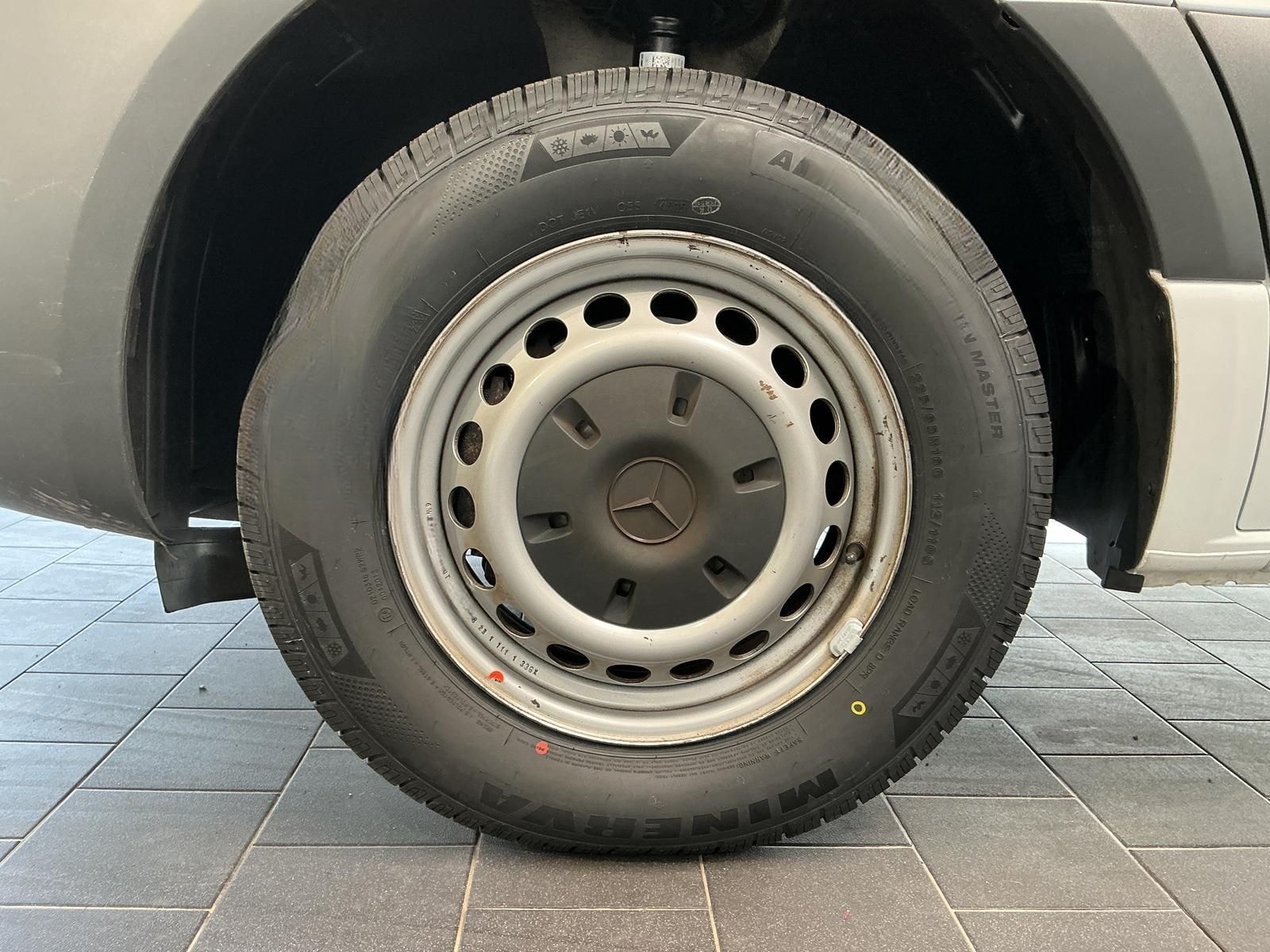 Mercedes-Benz Sprinter 211 L2/H1+Leder+Kamera+ foto 18