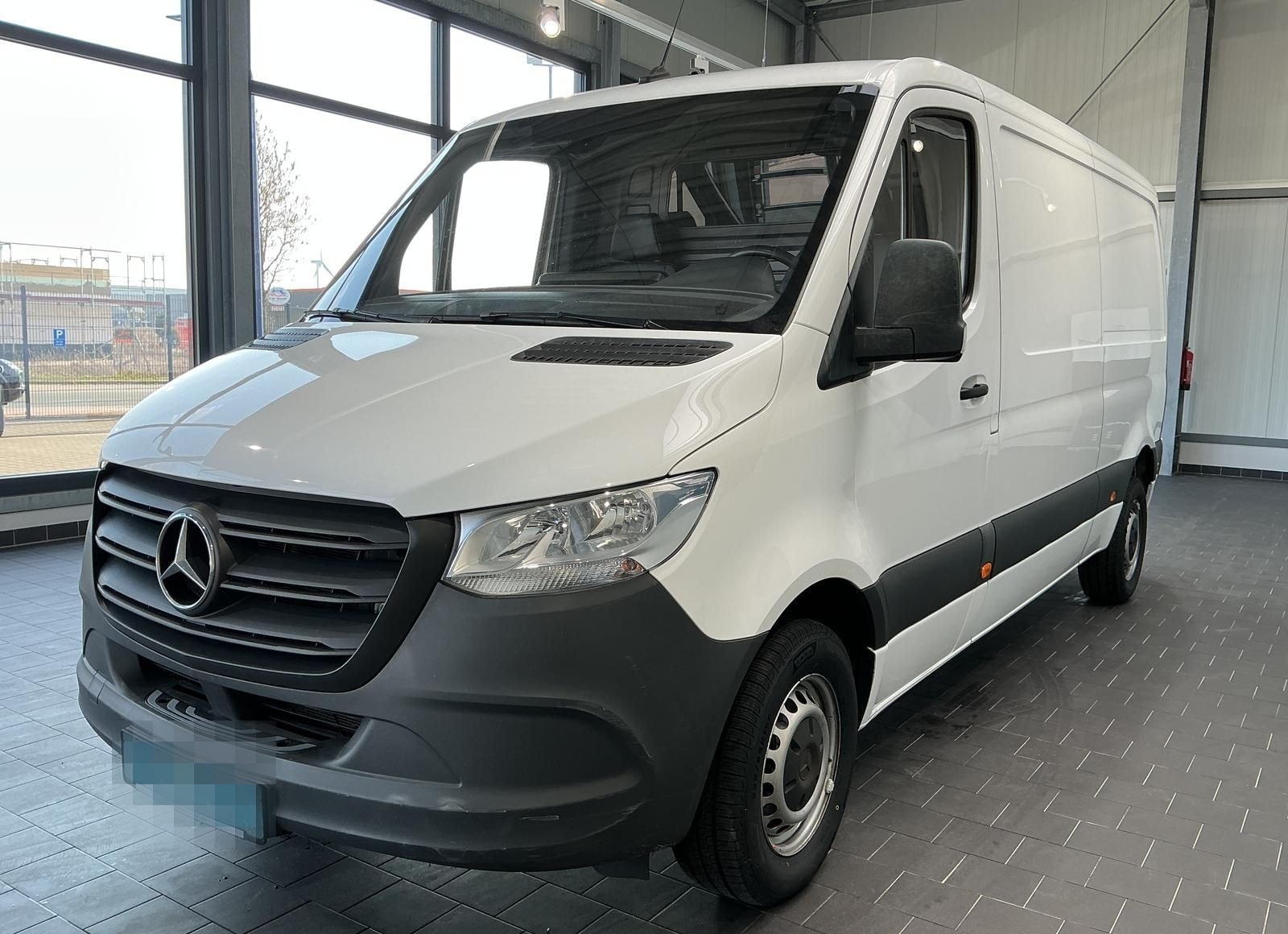 Mercedes-Benz Sprinter 211 L2/H1+Leder+Kamera+ foto 4