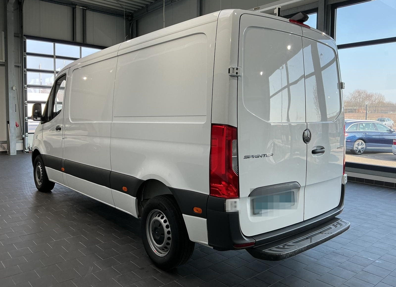 Mercedes-Benz Sprinter 211 L2/H1+Leder+Kamera+ foto 5