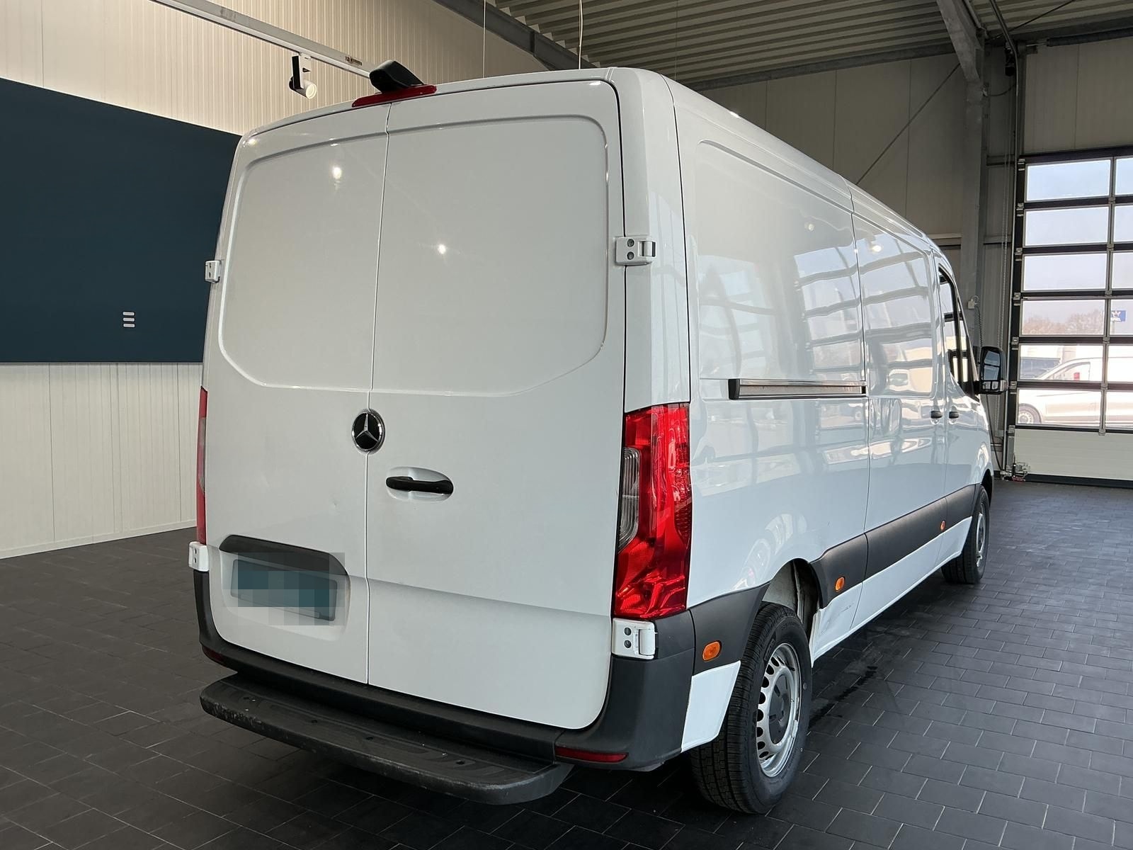 Mercedes-Benz Sprinter 211 L2/H1+Leder+Kamera+ foto 7