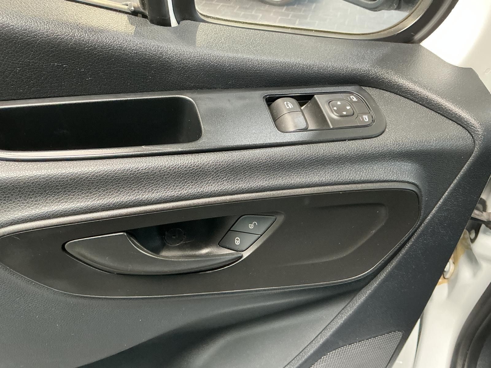 Mercedes-Benz Sprinter 211 L2/H1+Leder+Kamera+ foto 9