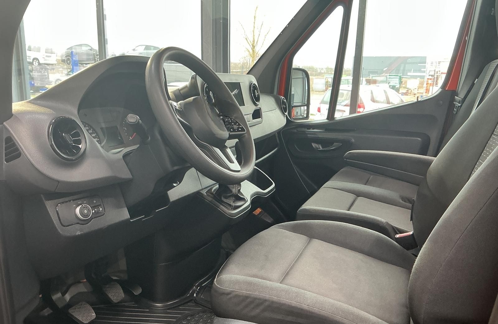 Mercedes-Benz Sprinter 317 L2/H1+AHK2,8to+Kamera+MBUX foto 13