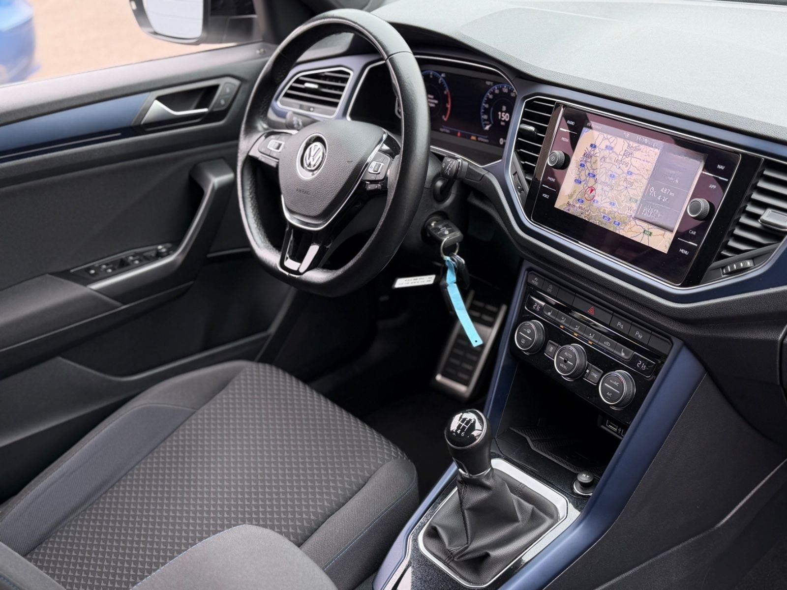 Volkswagen T-Roc United 1.5TSI Sthzg AHK Kam Nav 1Hd KD NEU foto 2