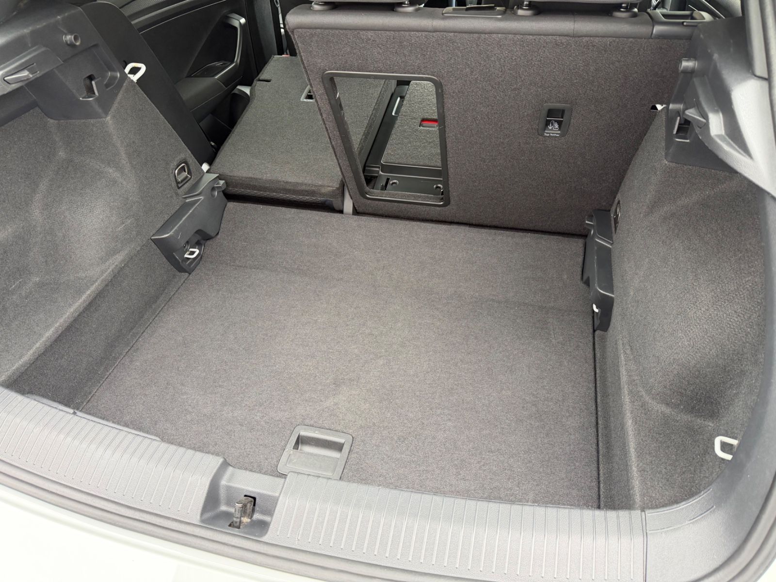 Volkswagen T-Roc United 1.5TSI Sthzg AHK Kam Nav 1Hd KD NEU foto 14