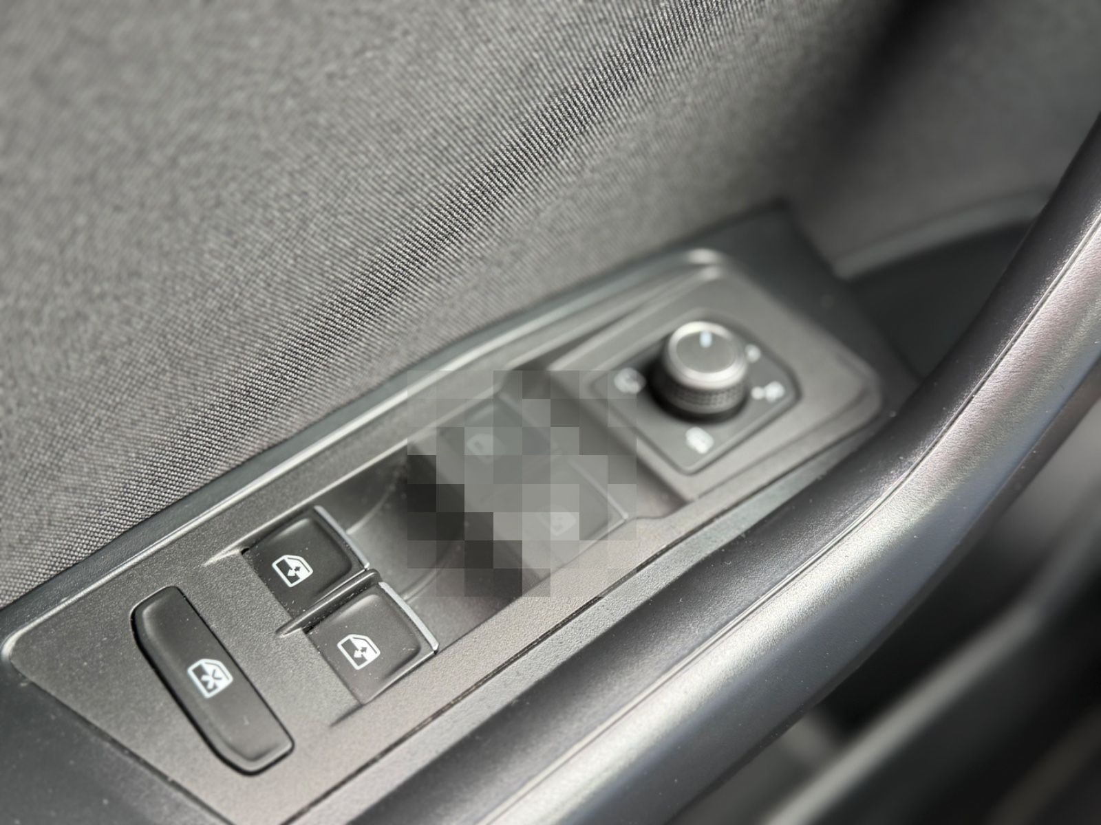 Volkswagen T-Roc United 1.5TSI Sthzg AHK Kam Nav 1Hd KD NEU foto 23