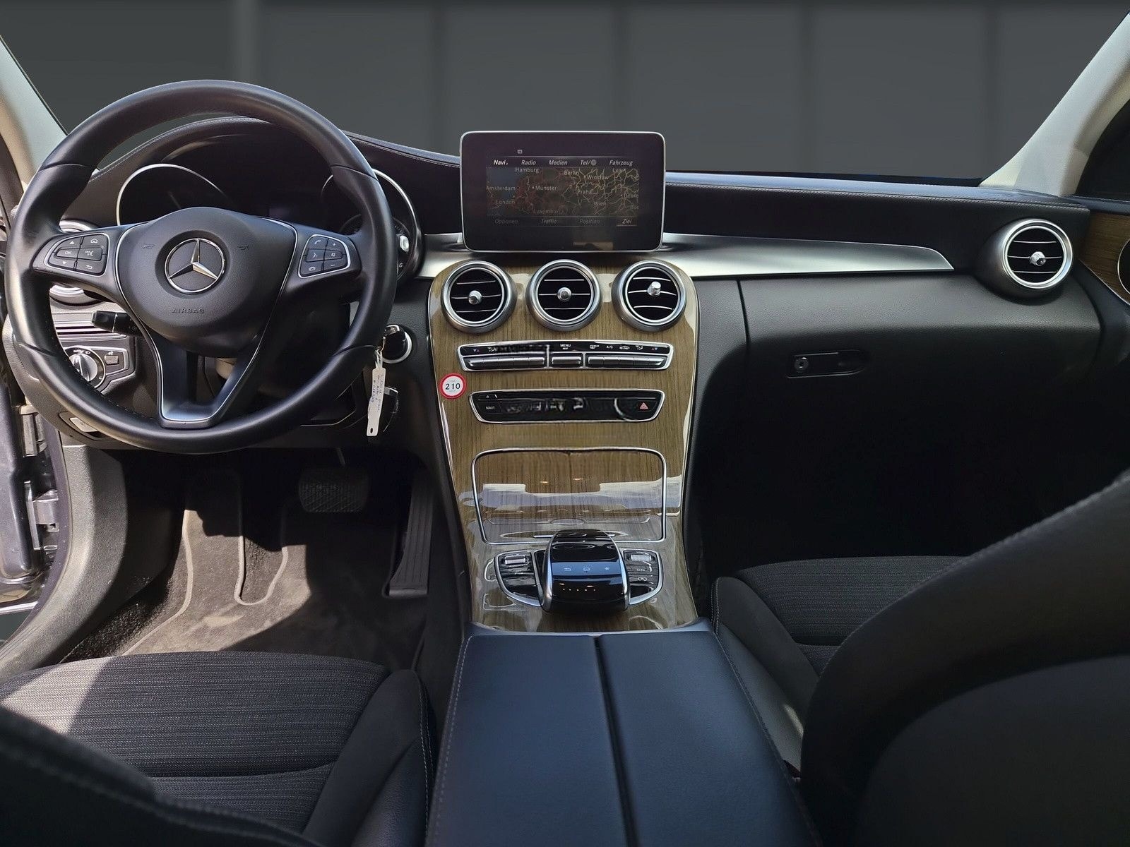Mercedes-Benz C 220 d Exclusive AHK NAVI Memory Kamera Ambient foto 13
