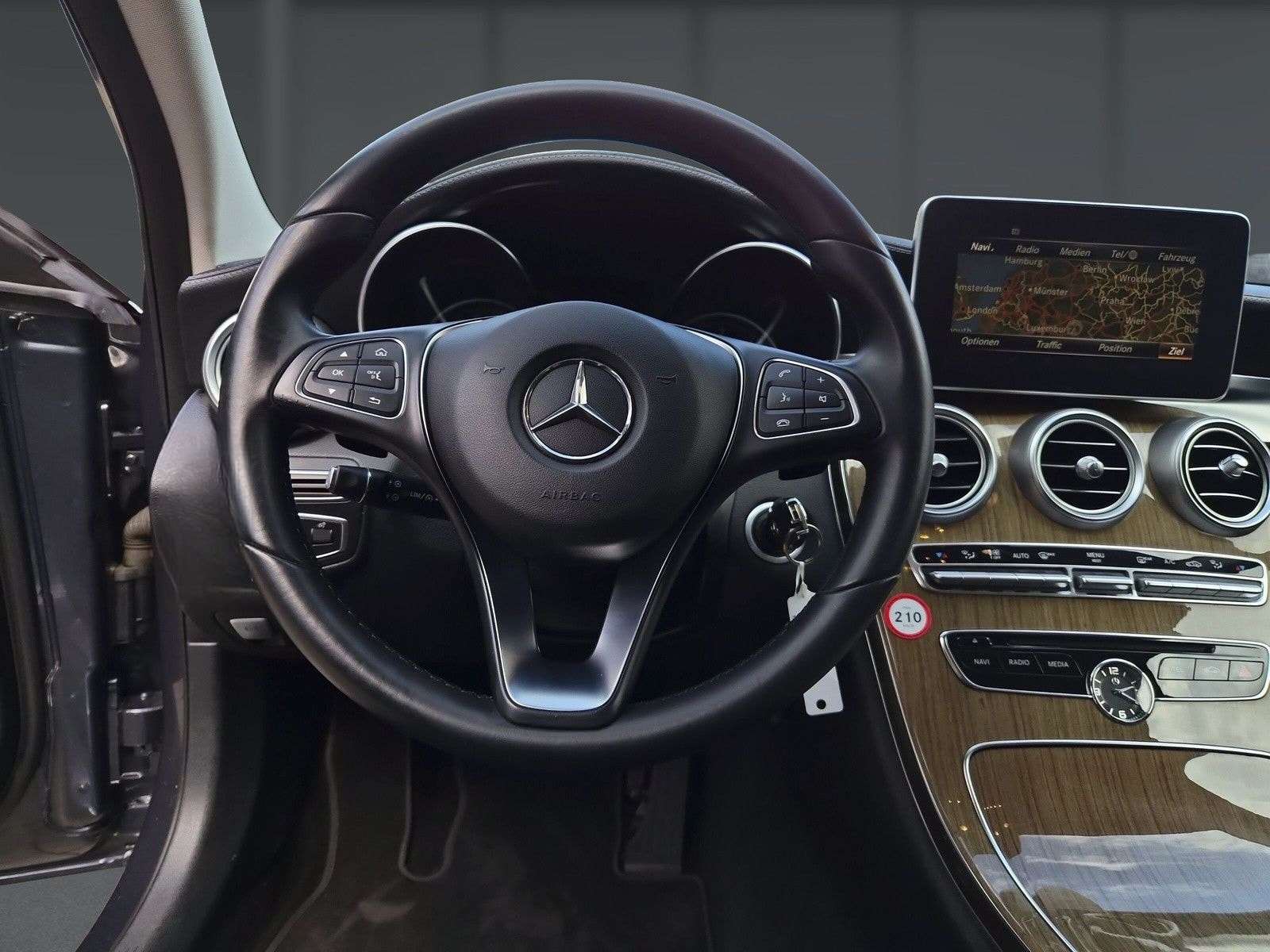 Mercedes-Benz C 220 d Exclusive AHK NAVI Memory Kamera Ambient foto 15