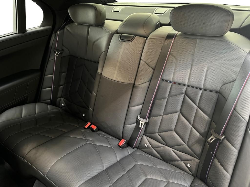 BMW 740 d xDrive Limousine Fahrassist+Pano+Stdhz+360 foto 8