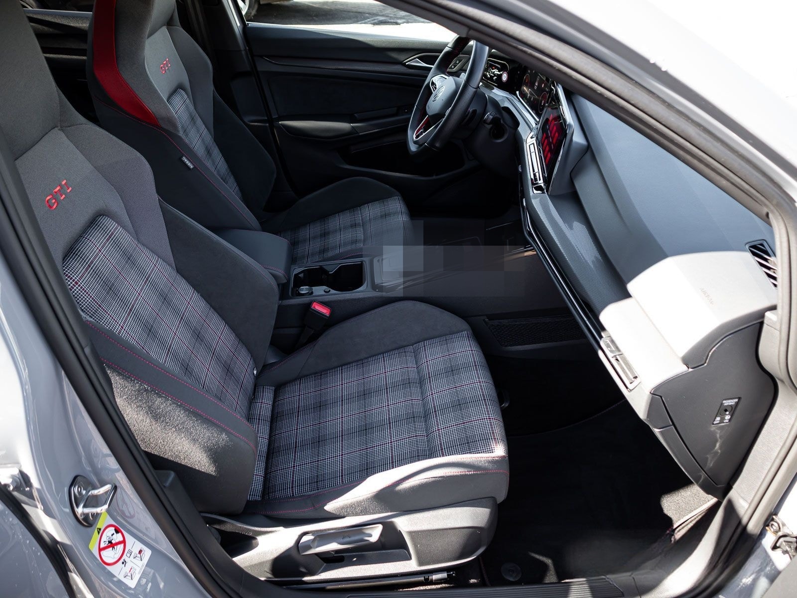 Volkswagen Golf VIII GTI 2.0 TSI AHK LED+ Navi ParkAssist R foto 12