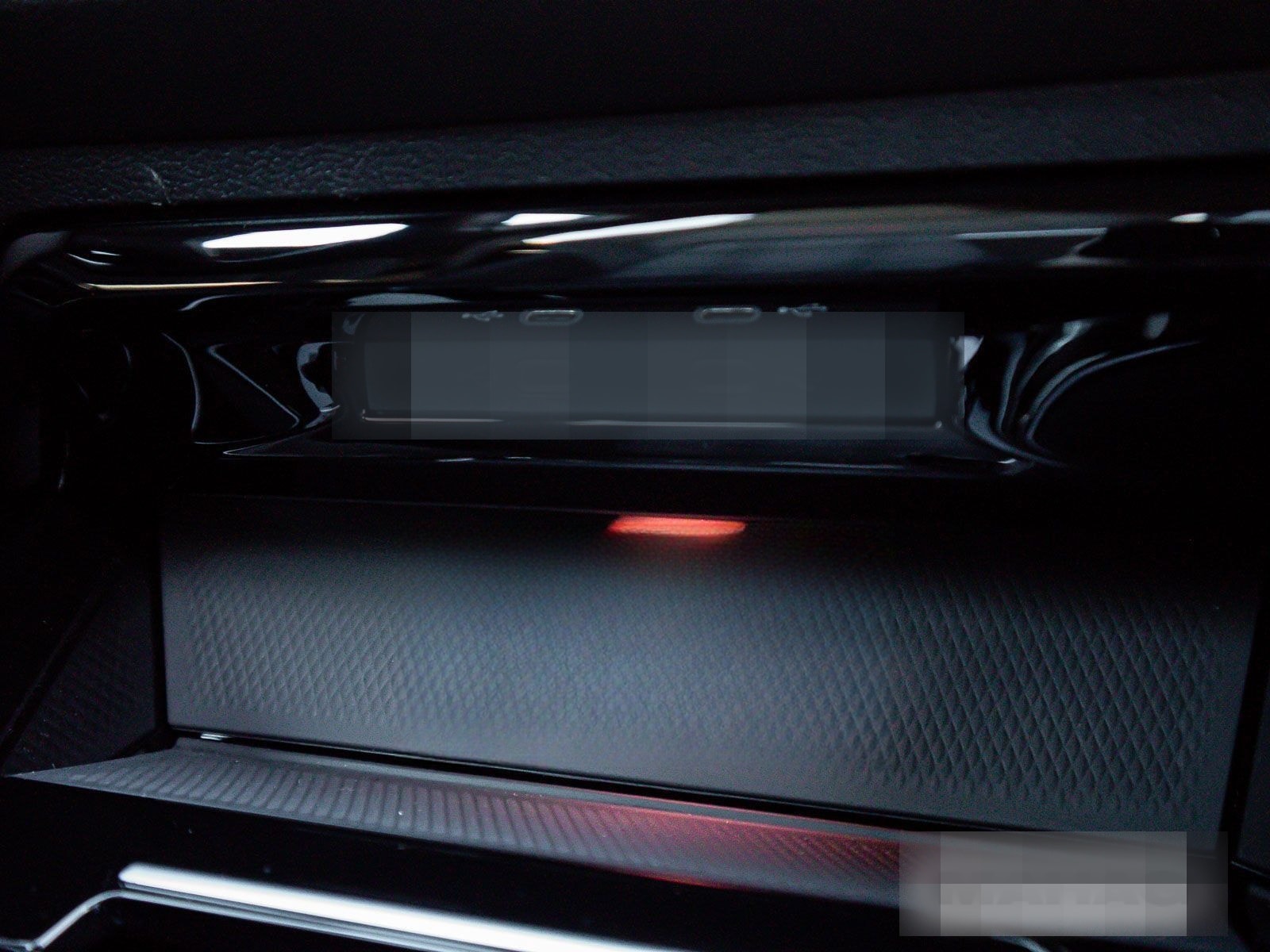 Volkswagen Golf VIII GTI 2.0 TSI AHK LED+ Navi ParkAssist R foto 23