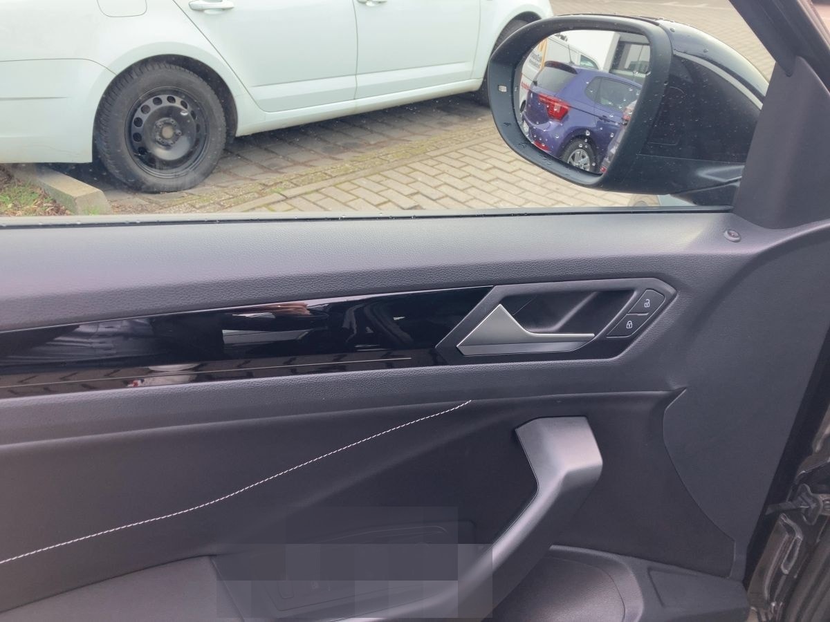 Volkswagen T-Roc R-Line 2.0 l TDI DSG foto 13