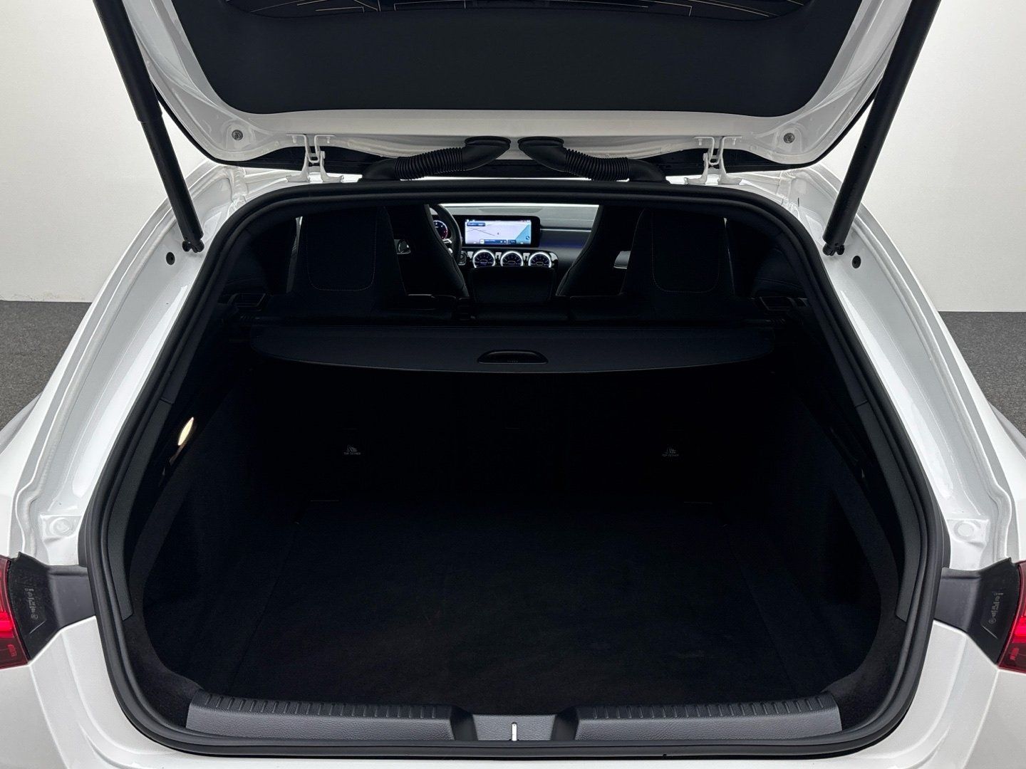 Mercedes-Benz CLA 200 d SB AMG Night Multibeam-LED Kamera AHK foto 17