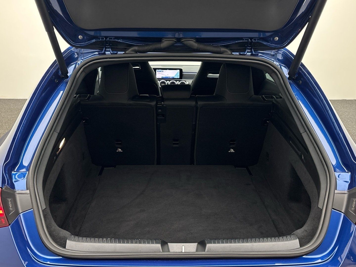 Mercedes-Benz CLA 200 d SB AMG Night Multibeam-LED Kamera AHK foto 17