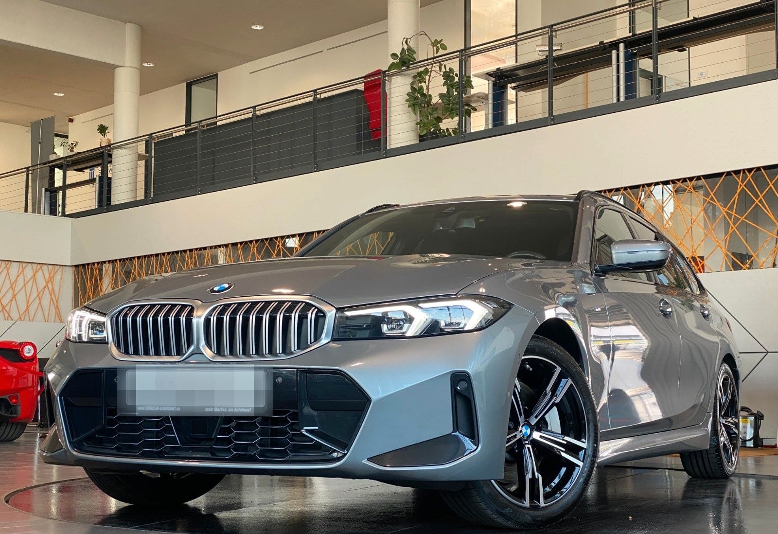 BMW 330i Touring xDrive M-Sport Curved Kam. HiFi ACC foto 1