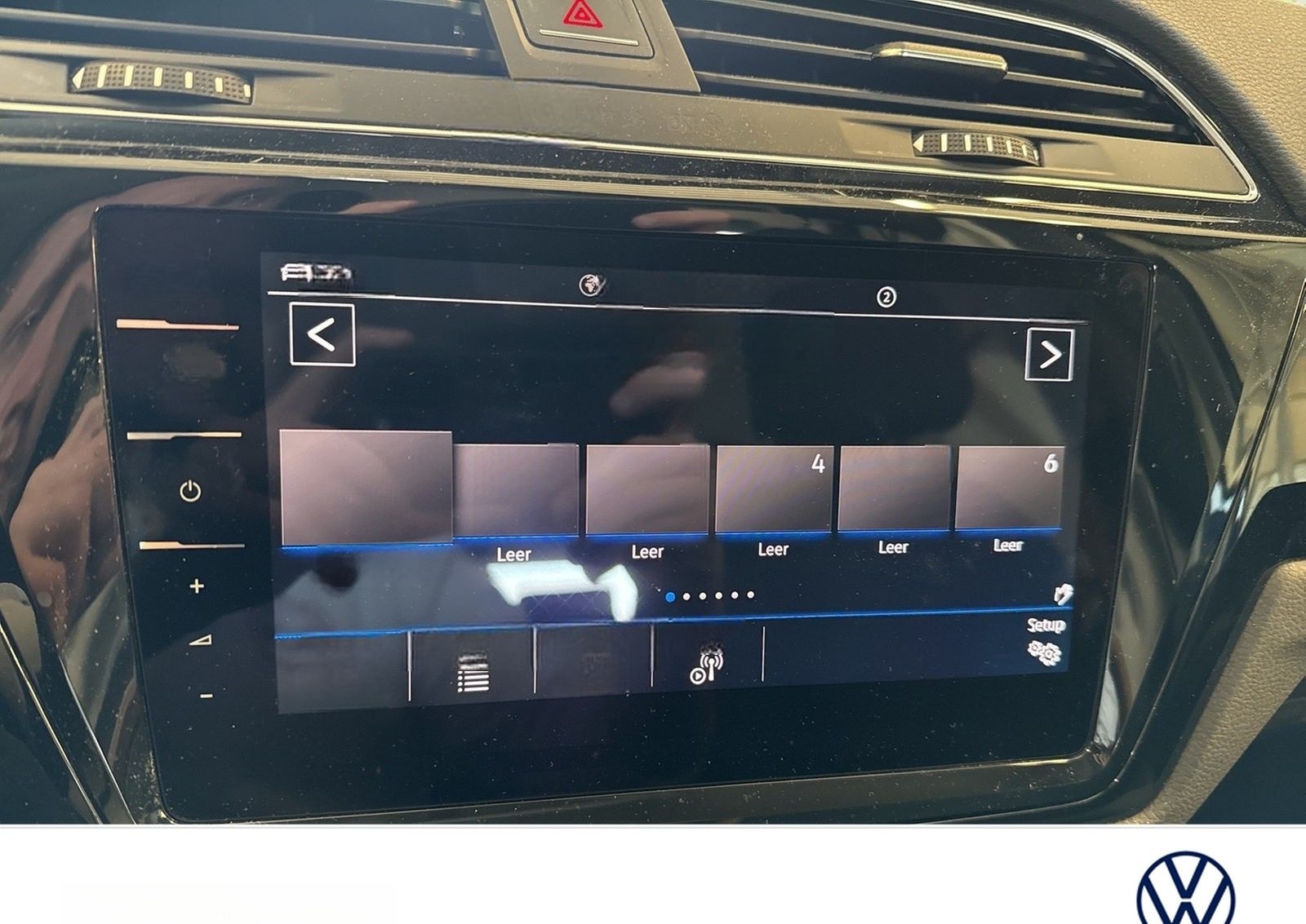 Volkswagen Touran 2.0 HIGHLINE AHK ACC LM17 NAVI CARPLAY foto 14