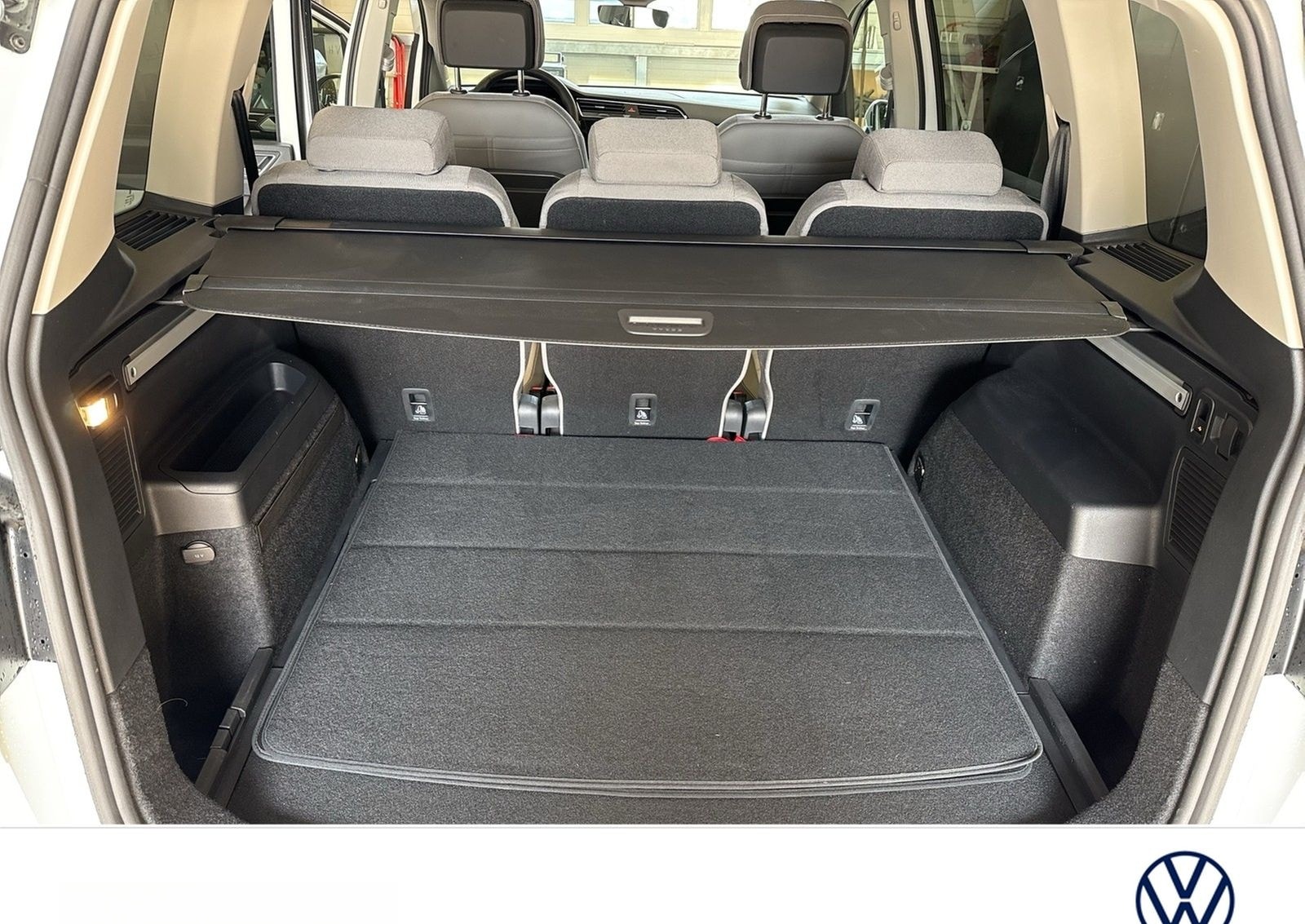 Volkswagen Touran 2.0 HIGHLINE AHK ACC LM17 NAVI LED foto 10