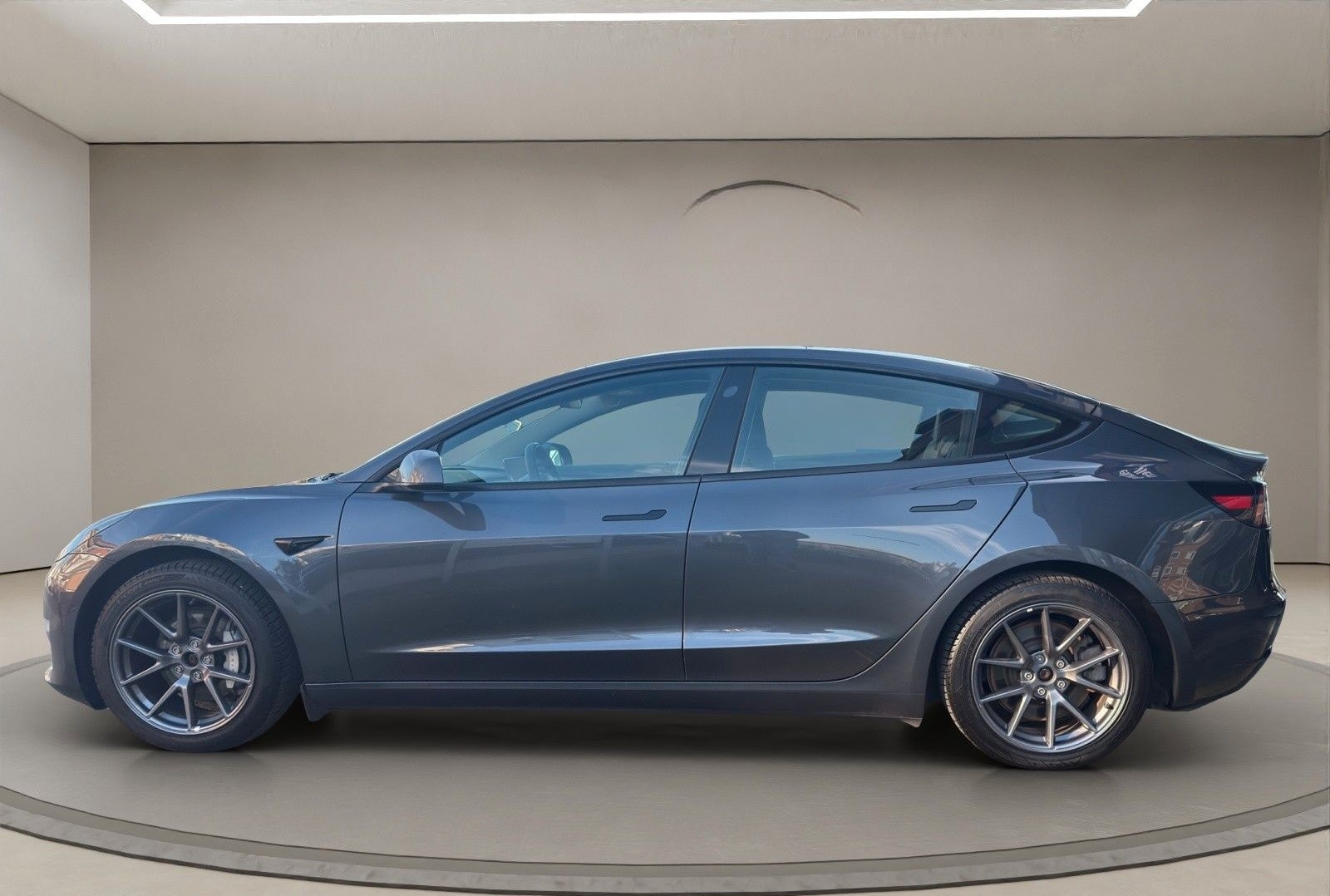 Tesla Model 3 foto 2