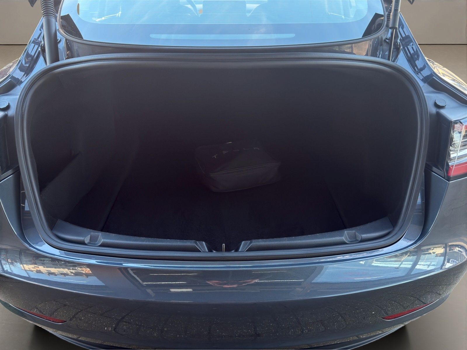 Tesla Model 3 foto 18