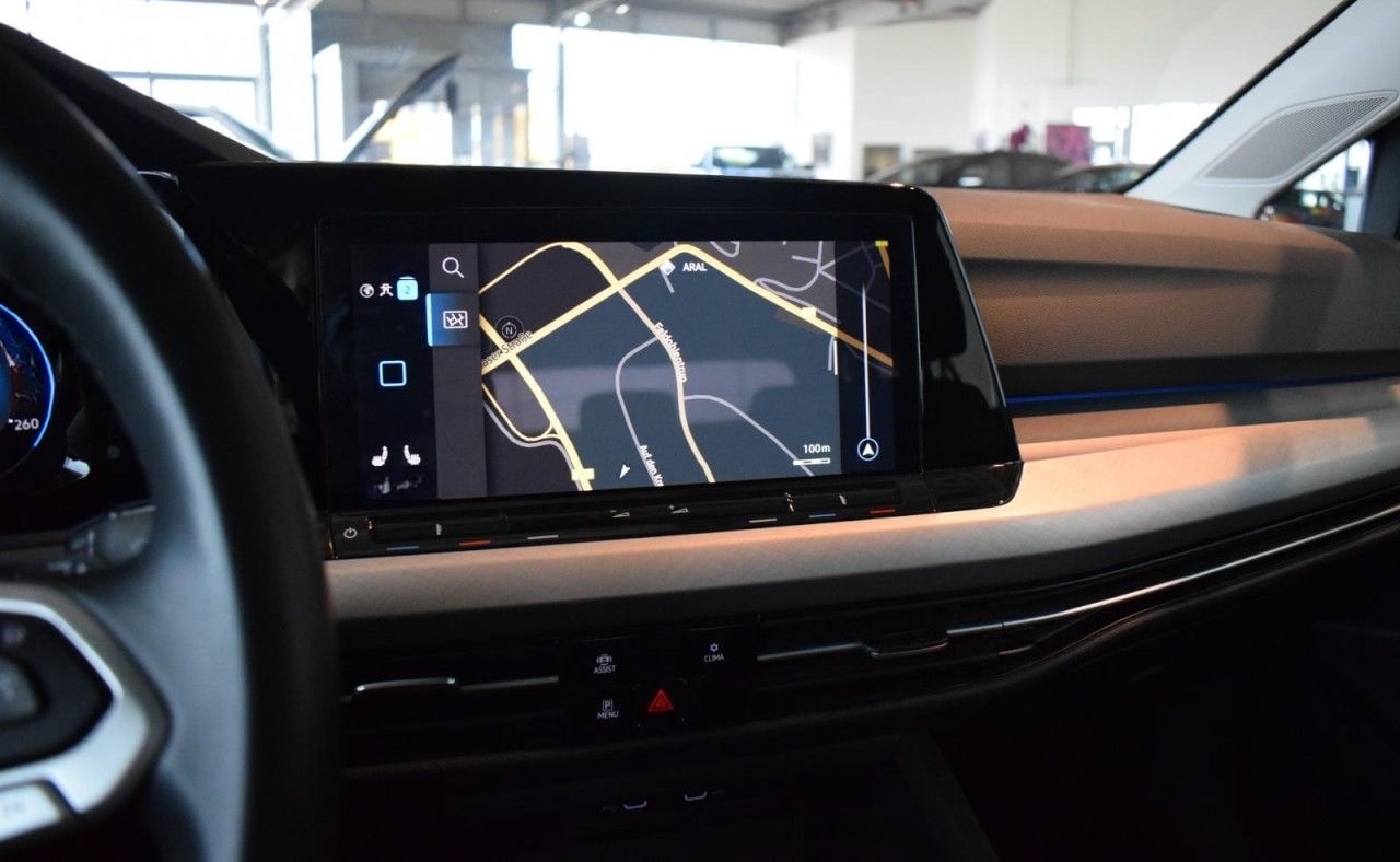 Volkswagen Golf 8 Variant Life 2.0 TDI DSG NAVI PDC AHK foto 12