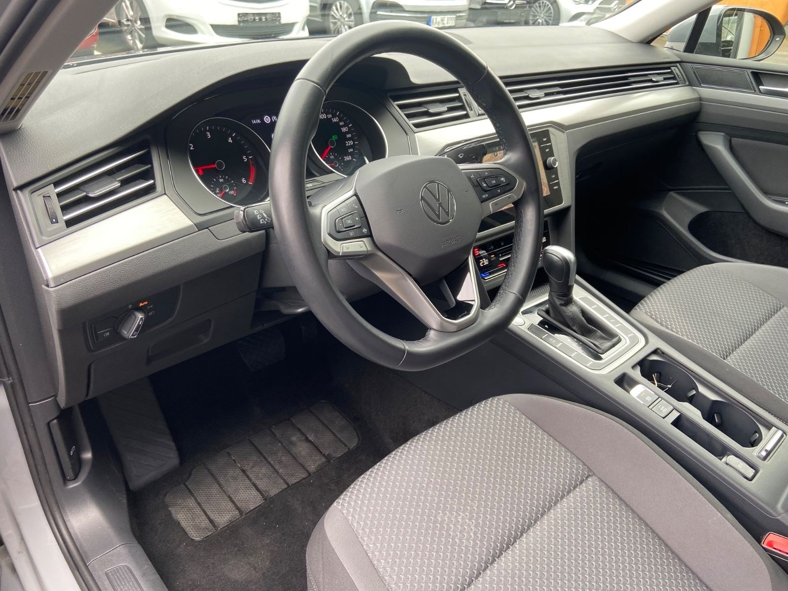 Volkswagen Passat Variant Conceptline foto 9