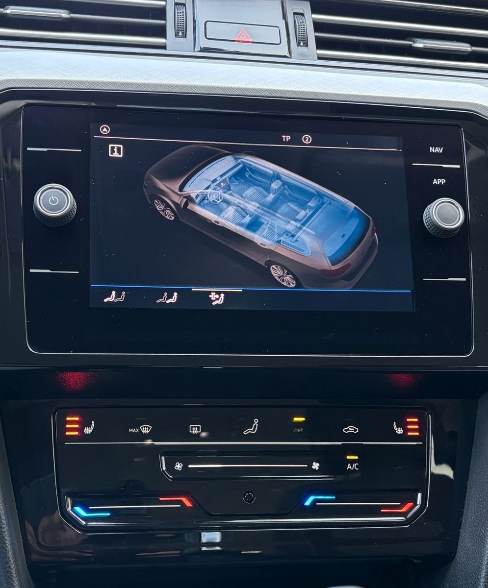 Volkswagen Passat Variant 2.0 DSG, Business,LED,Navi,SHZ foto 24