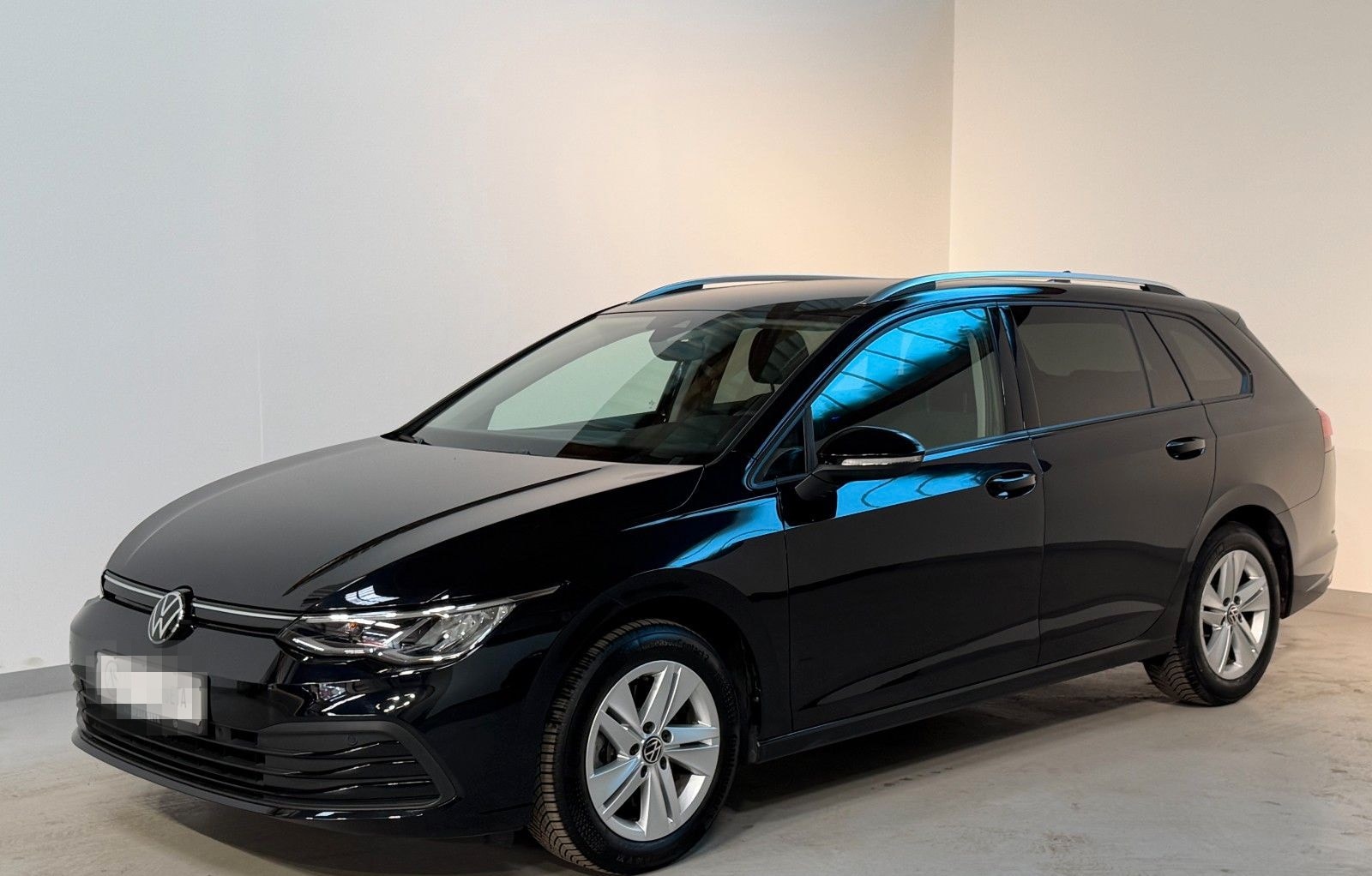 Volkswagen Golf VIII 2.0TDI DSG Var. Life ACC*LANE*KAM*AHK foto 1