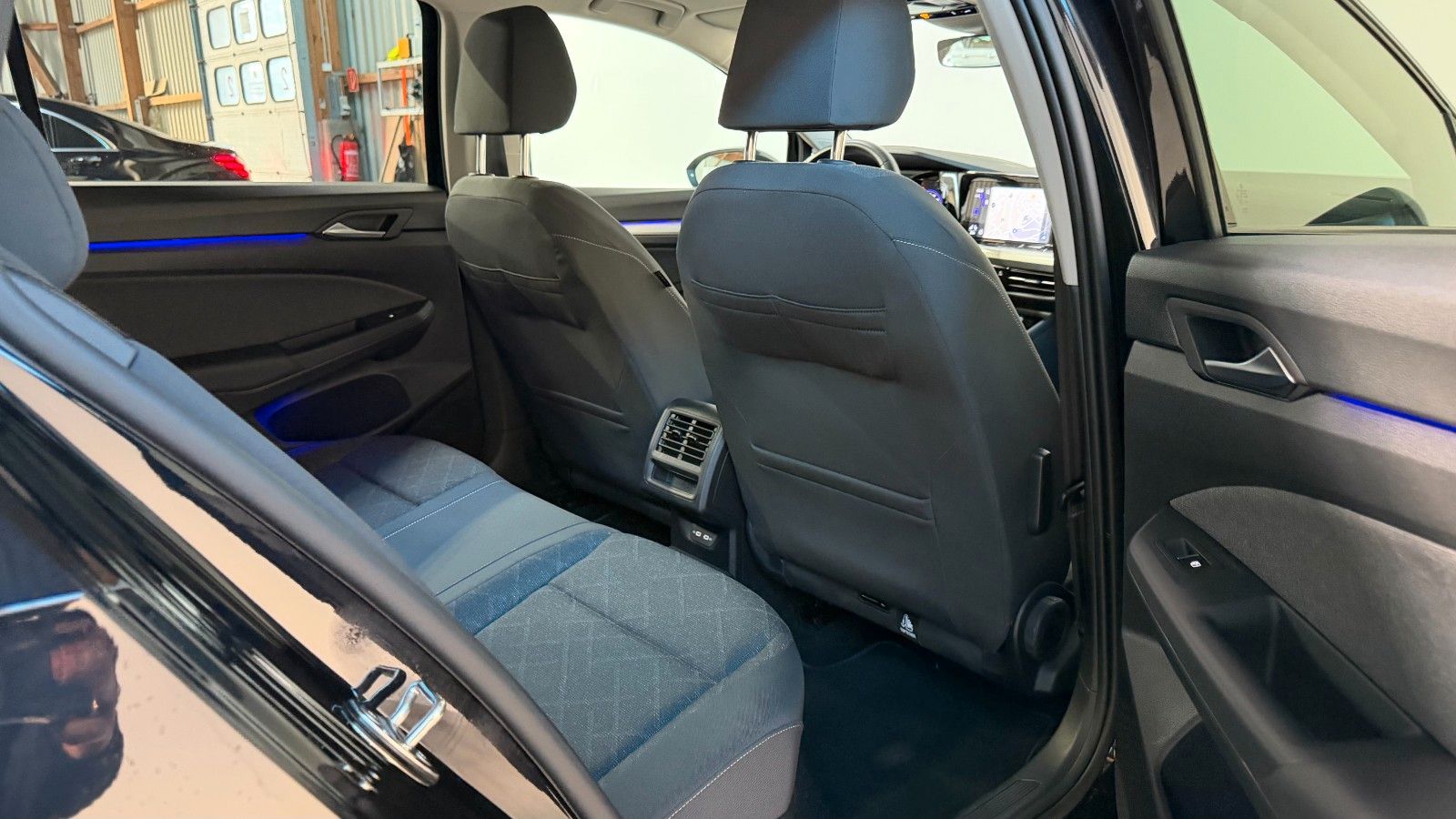 Volkswagen Golf VIII 2.0TDI DSG Var. Life ACC*LANE*KAM*AHK foto 15